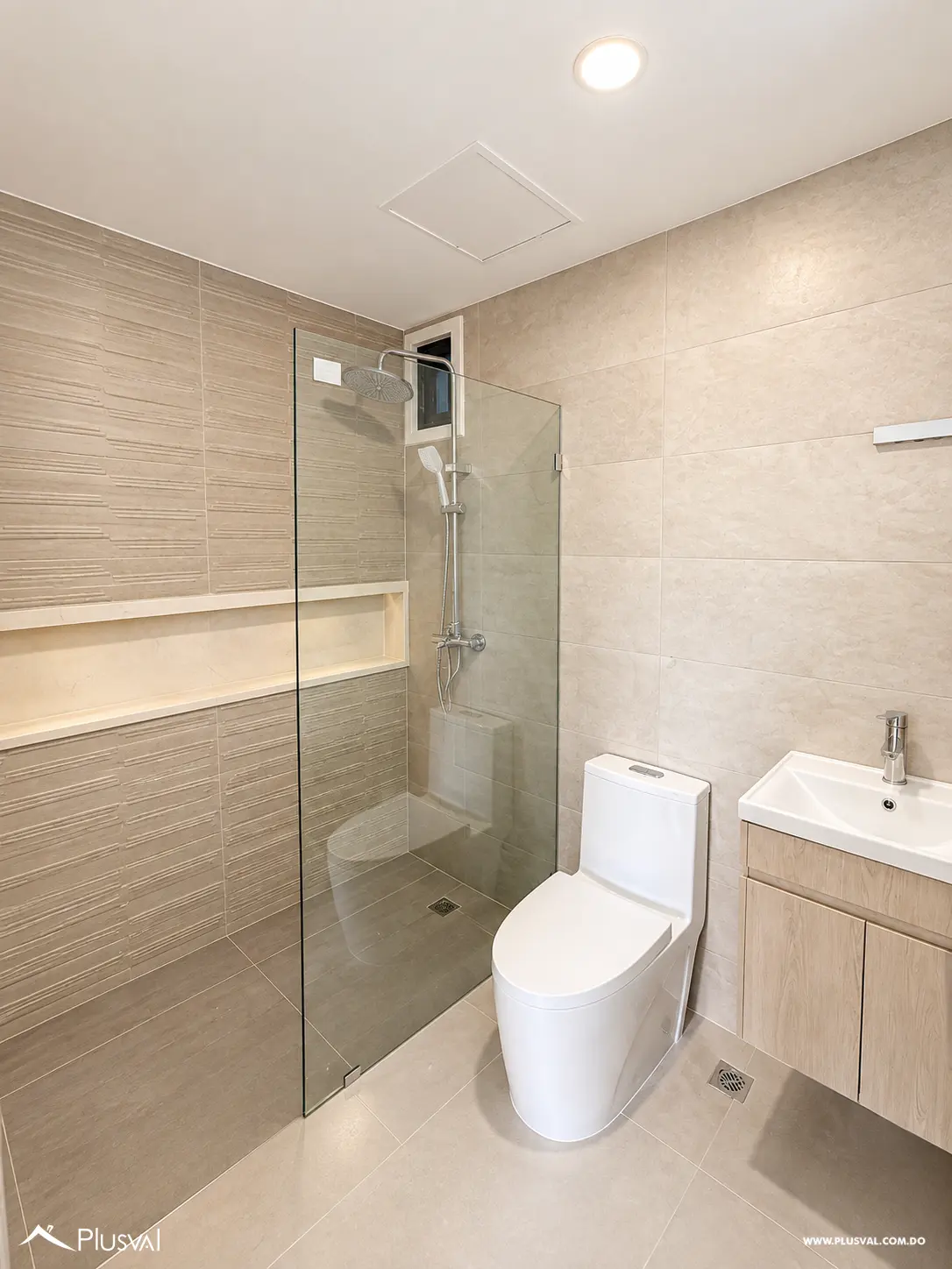 Apartamento en venta de 3 habitaciones en Evaristo Morales - Amueblado 531620