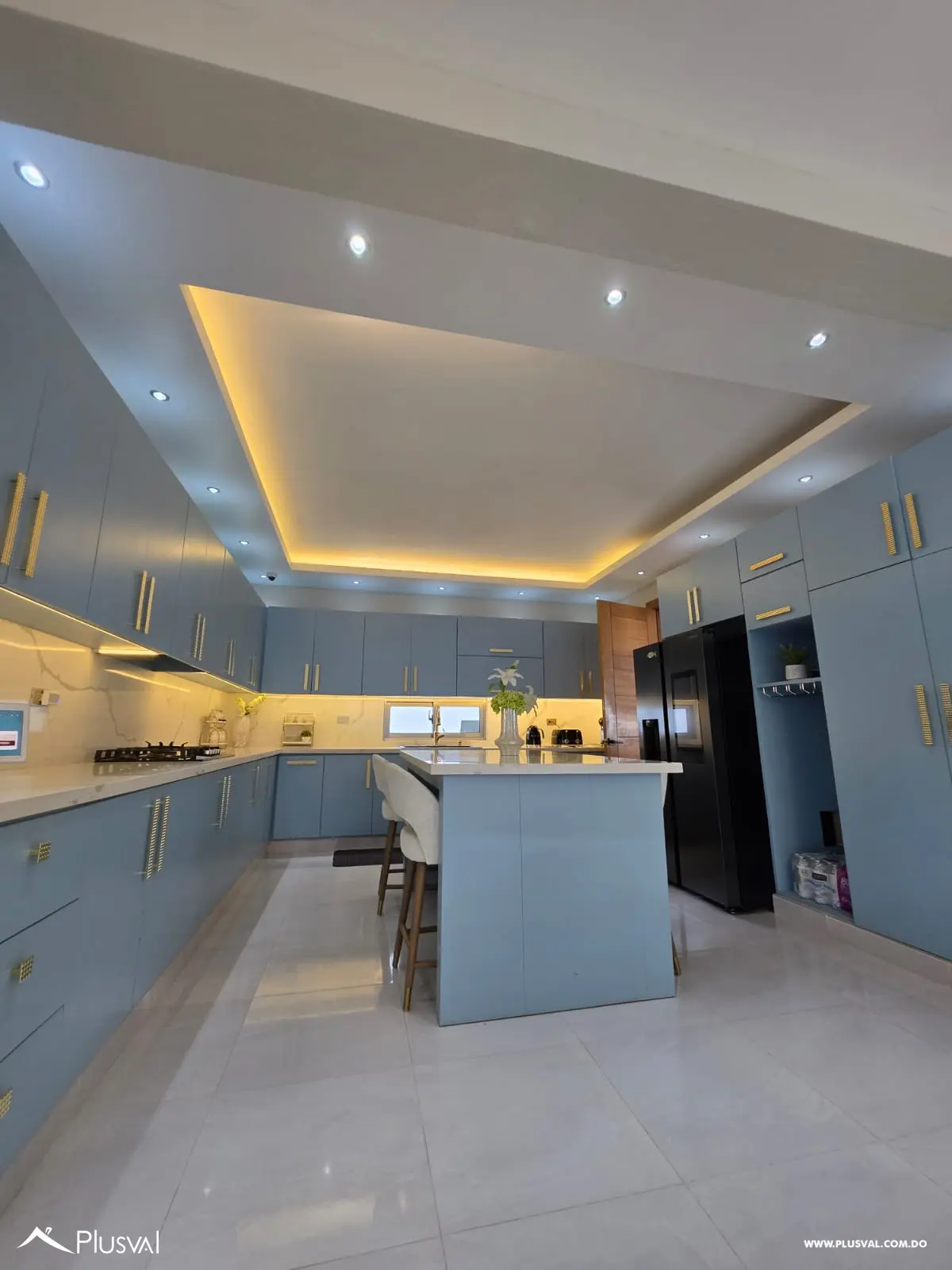 Vivienda de 2 niveles en Proyecto seguro de Santiago. 459880