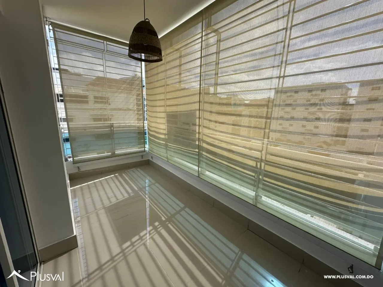 Alquiler de apartamento de 3 habitaciones en Evaristo Morales 470005