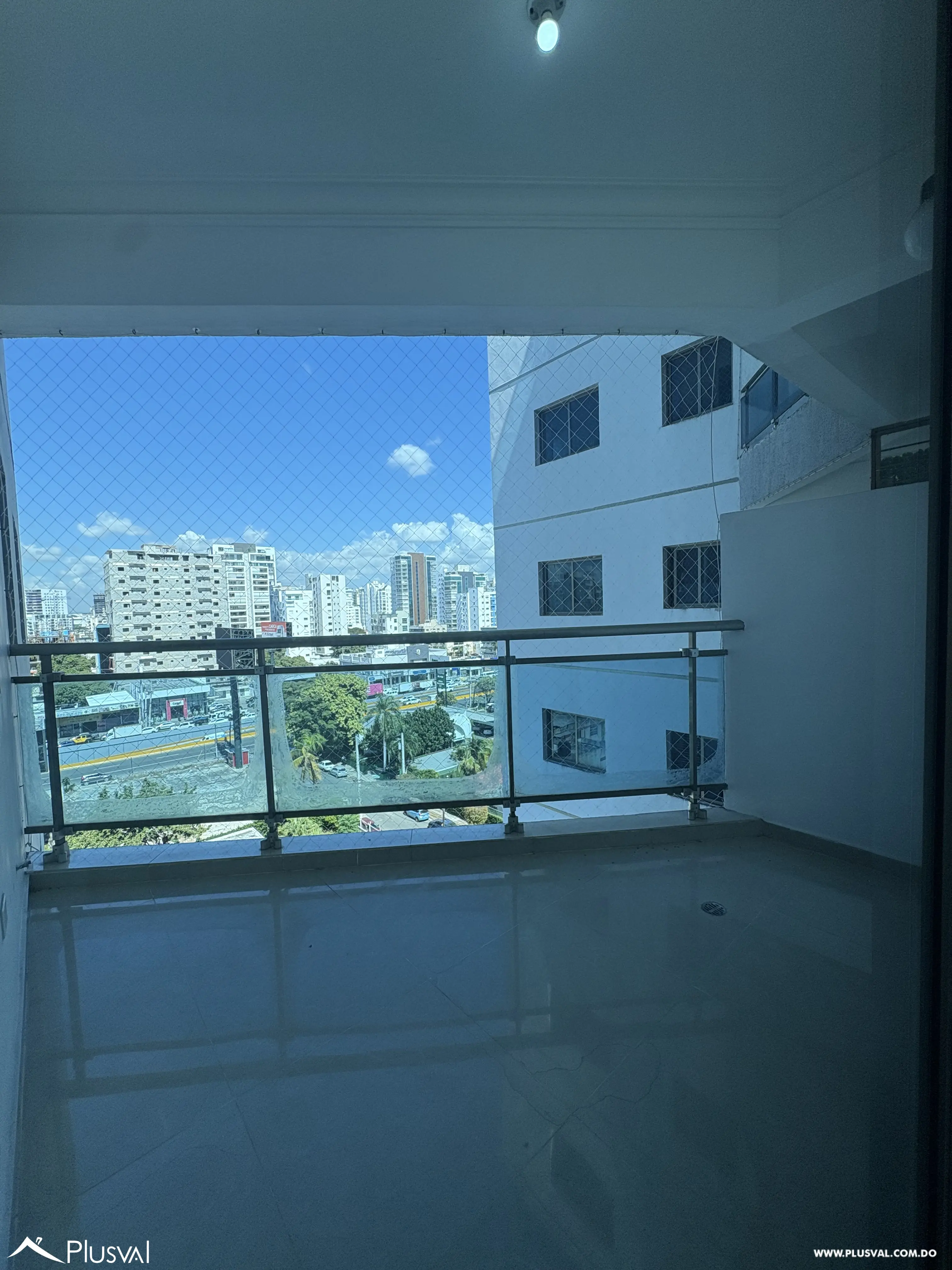 Apartamento en alquiler con 2 habitaciones y 2.5 baños, en El Vergel. 489225