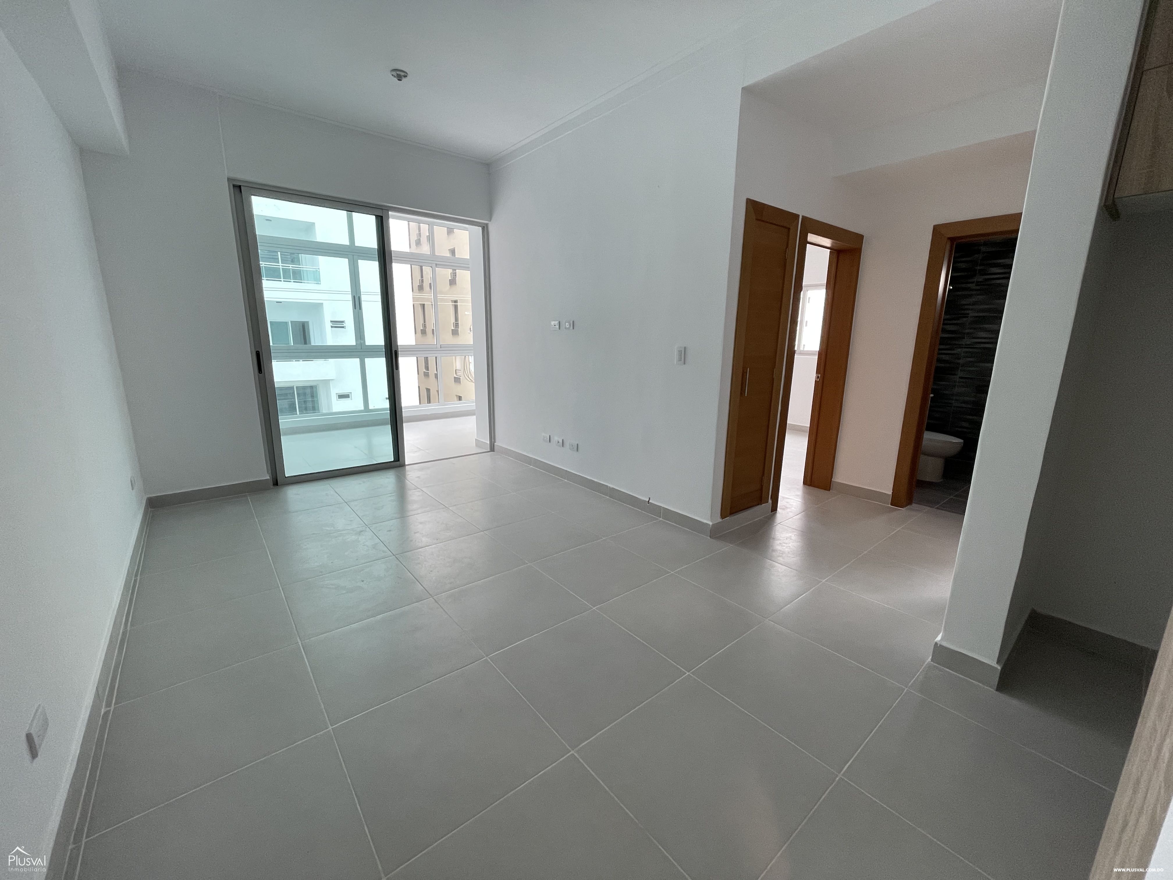 Apartamento en Alquiler en Evaristo Morales con Amplio Balcón 297008