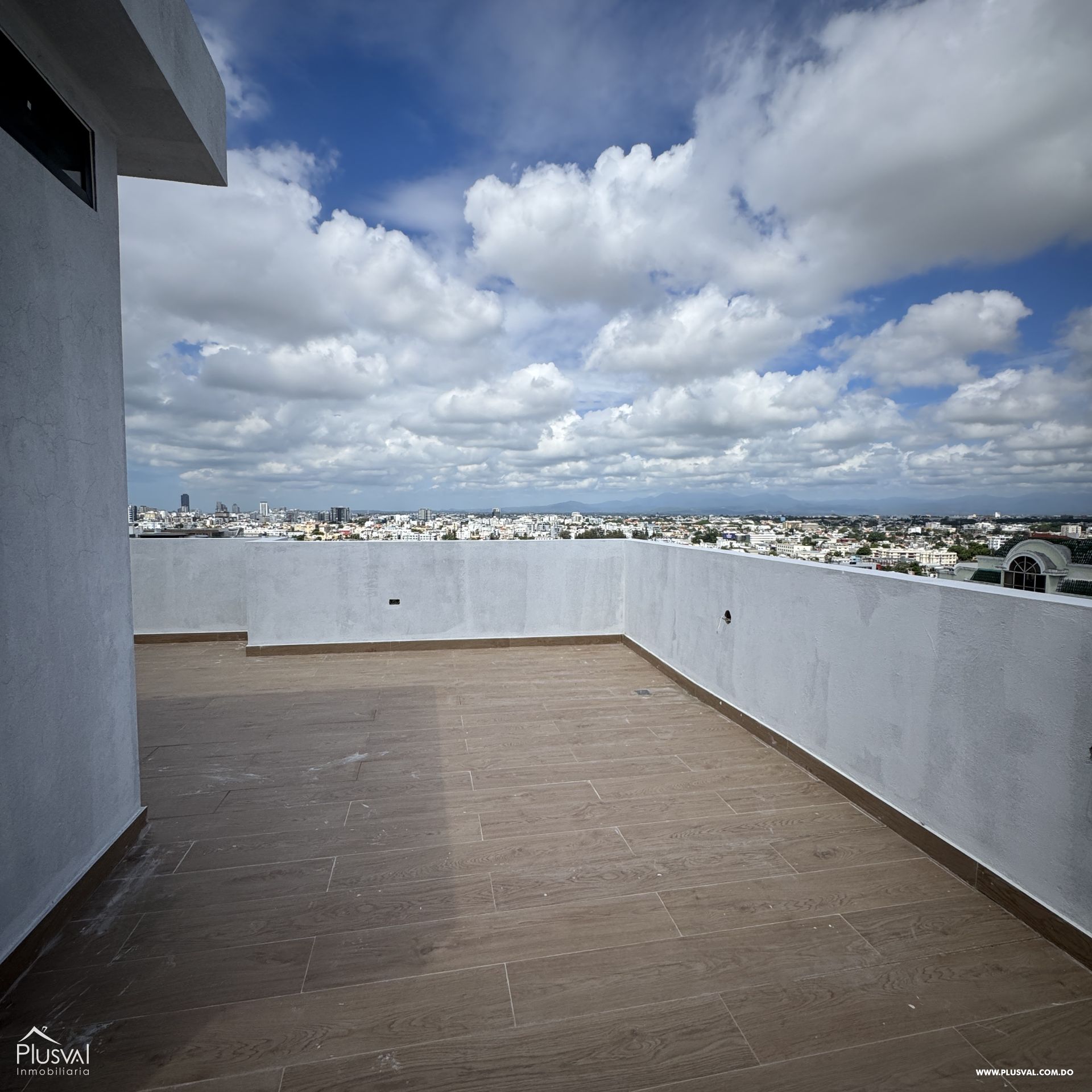 Penthouse Apartamento en venta de 2 habitaciones en Evaristo Morales 434025