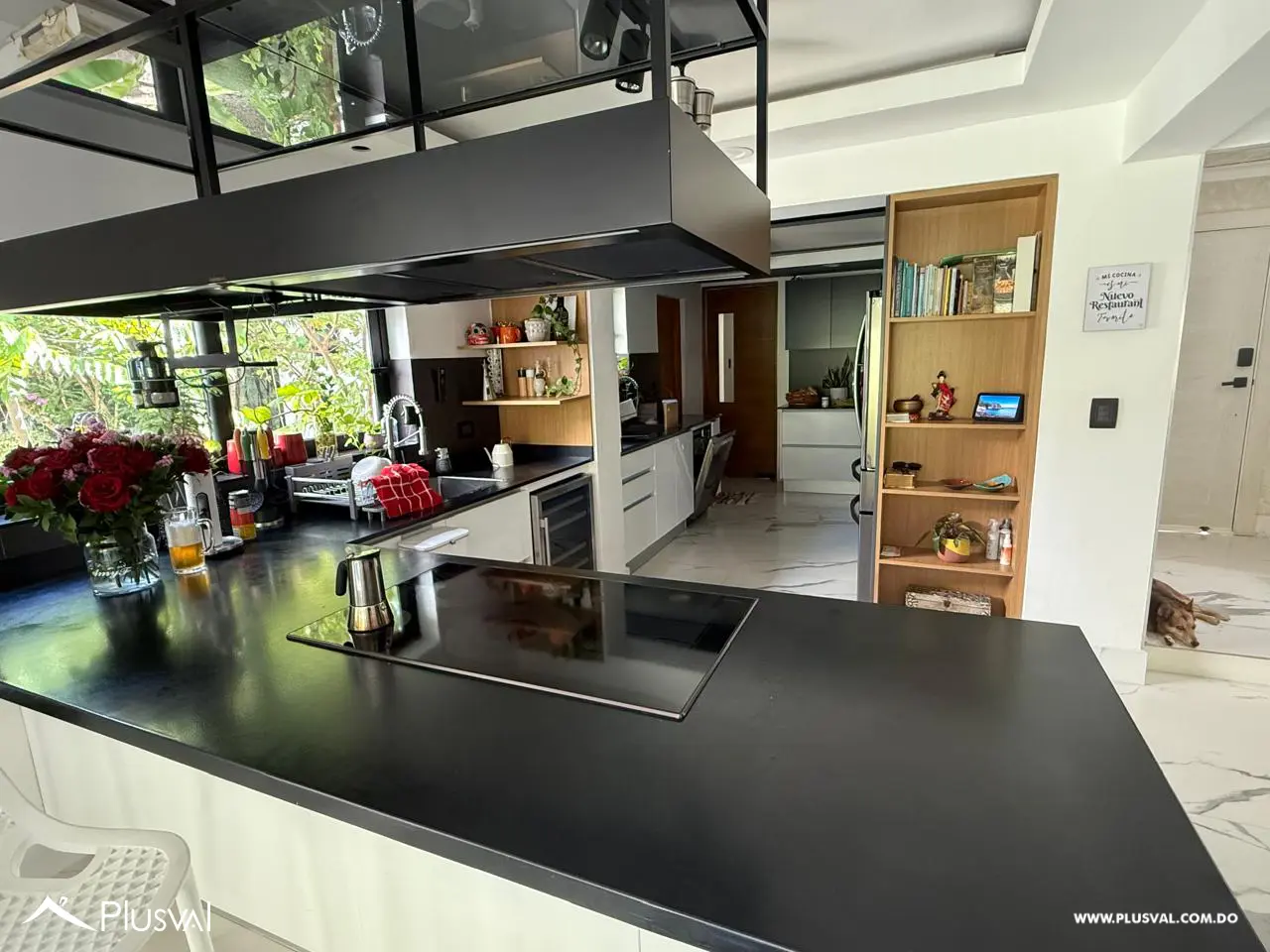 Casa Inteligente con Paneles Solares, Tesla Powerwall y Piscina en Las Praderas 487995