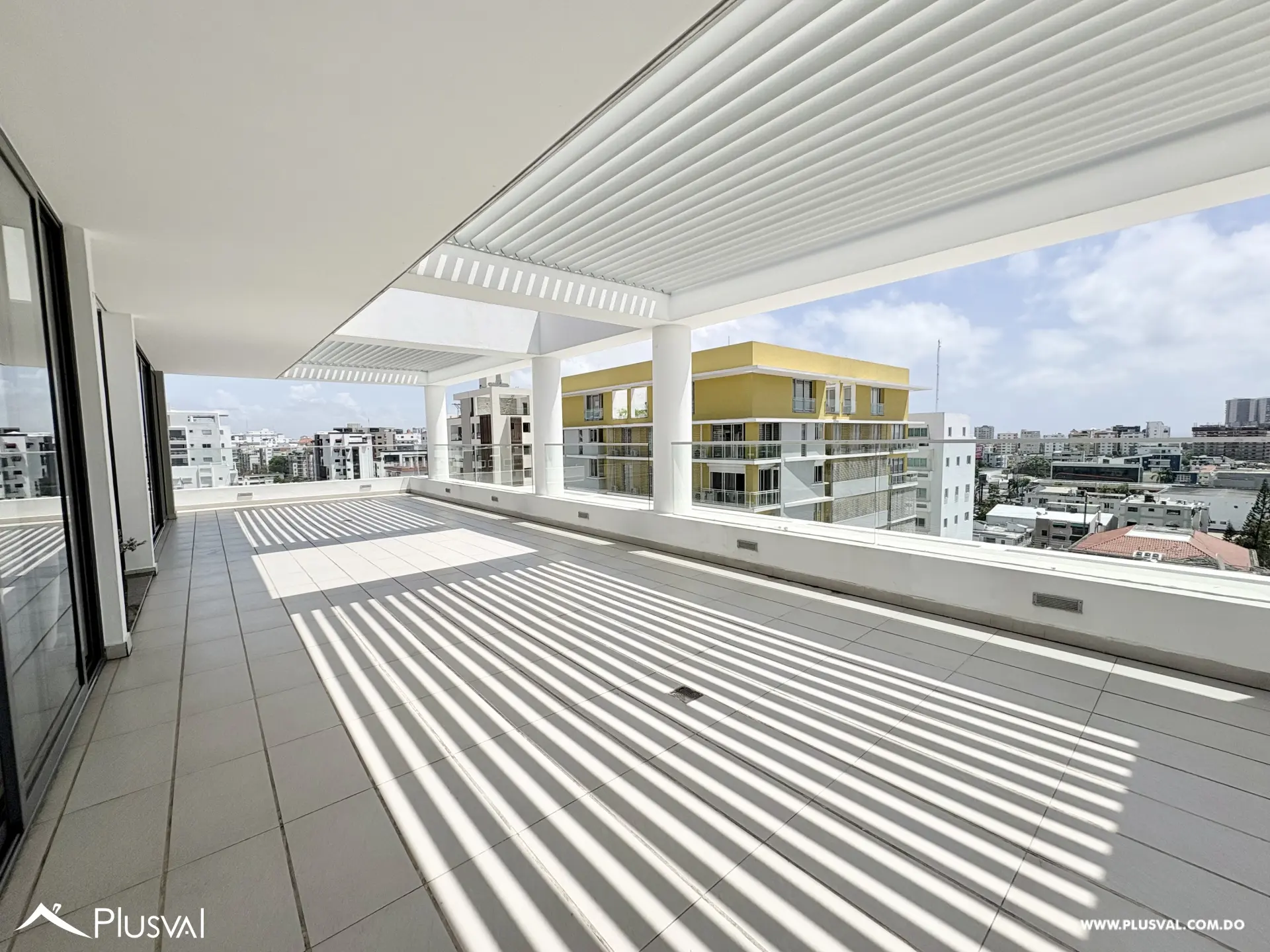 Hermoso apartamento en venta en Evaristo Morales 465270