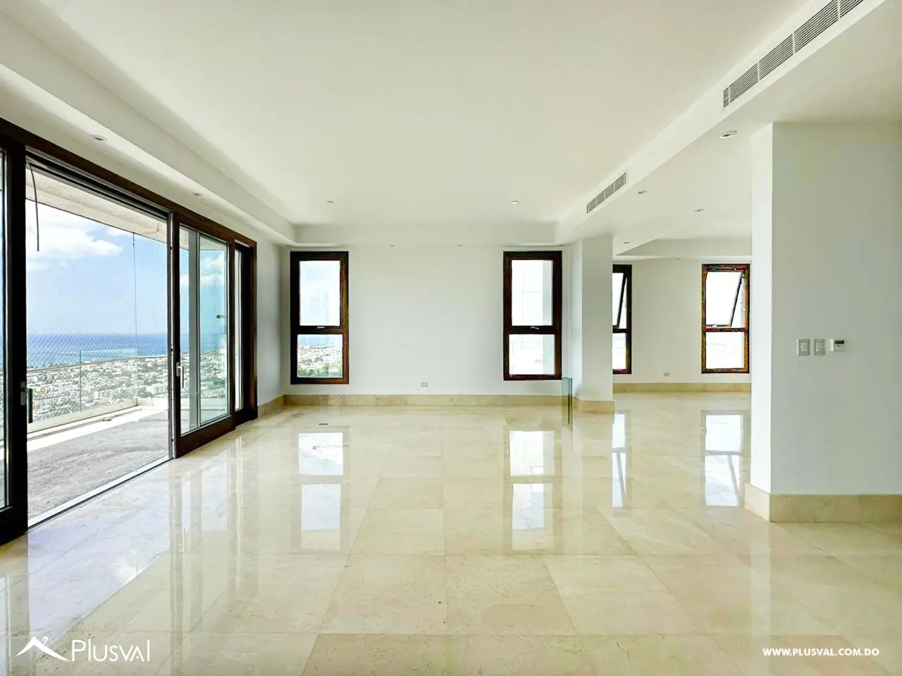 Apartamento en alquiler en Anacaona con vista al mar, 4 habitaciones y family 513327