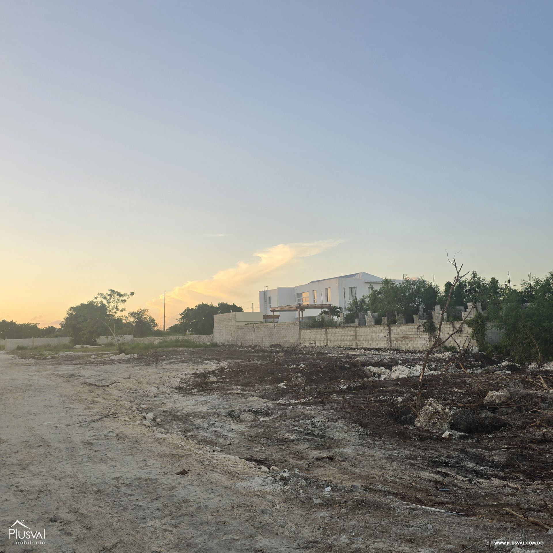 Solar en Venta en Residencial Bávaro 401705