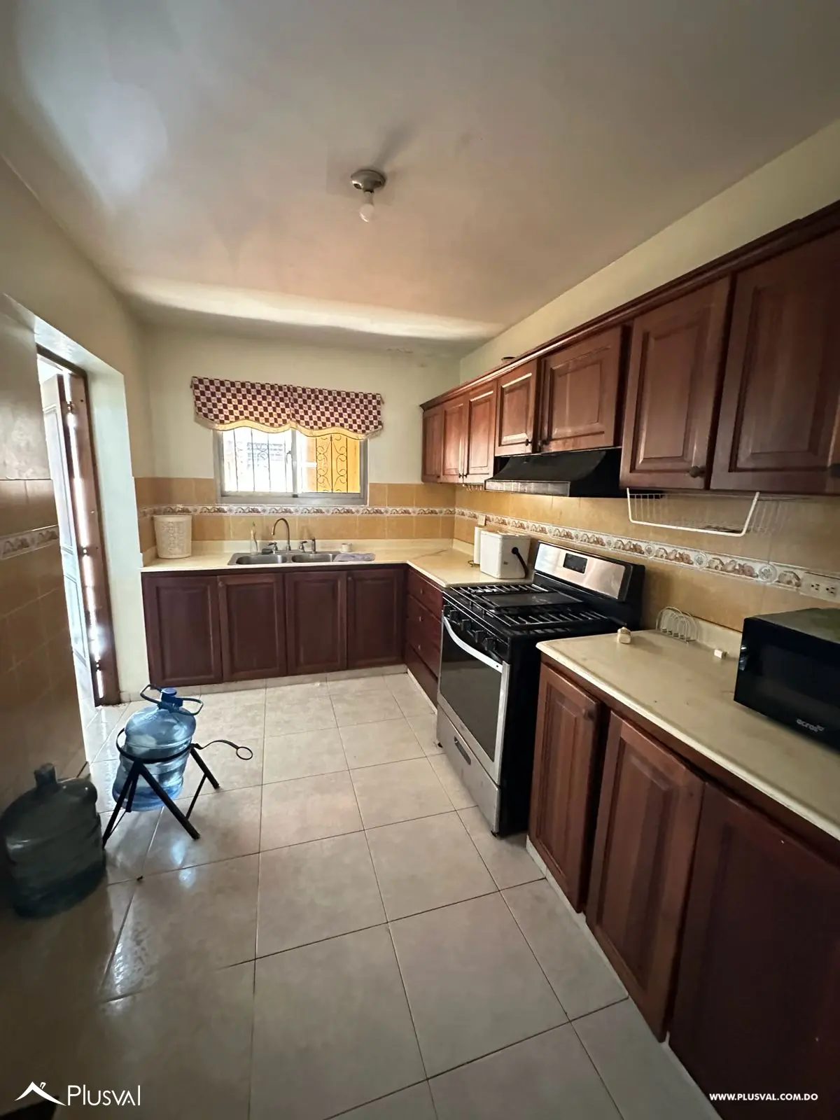 Corales del Sur - se vende apartamento amueblado 4to piso 506184
