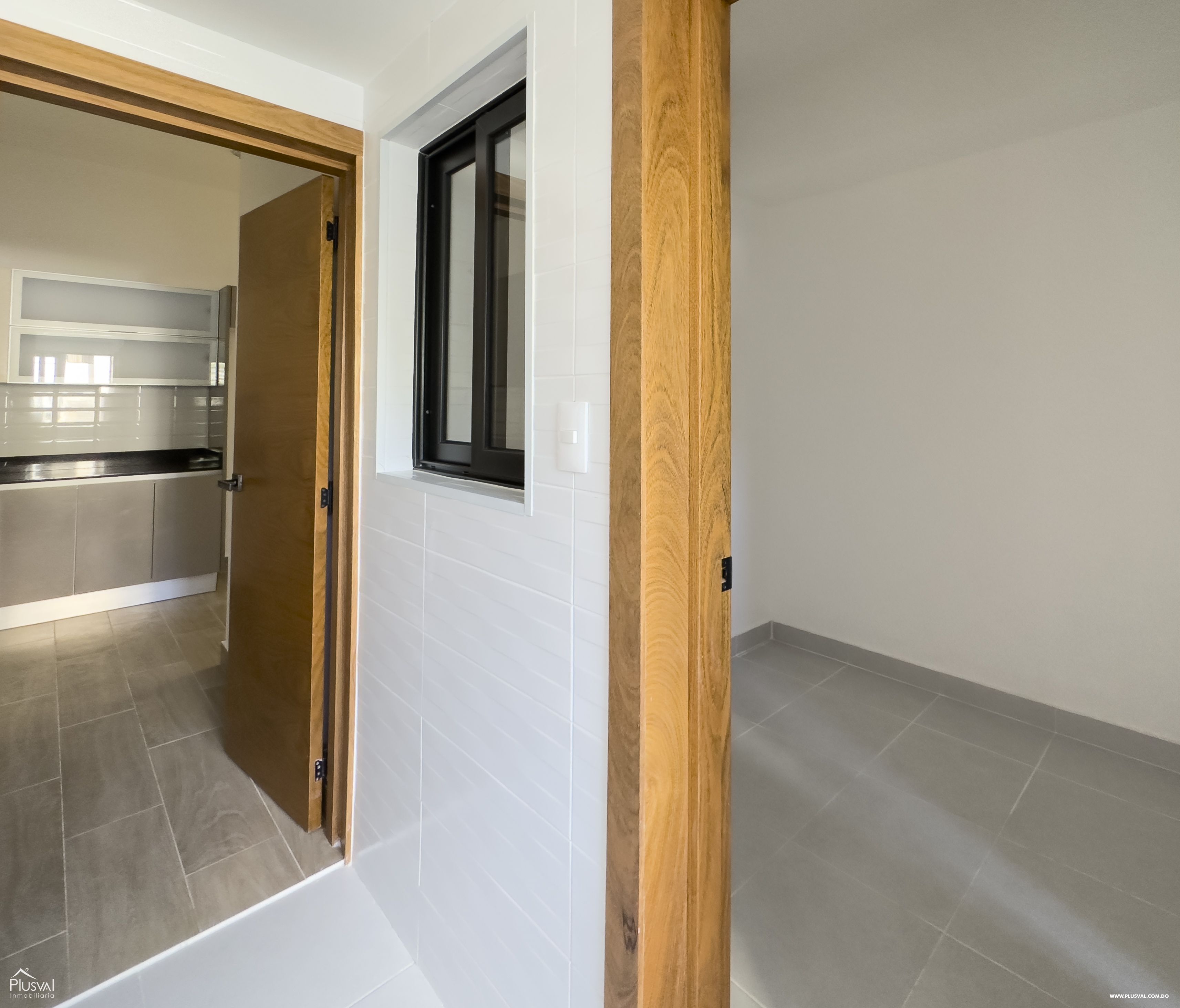Apartamento en alquiler con línea blanca, Piantini. 284300