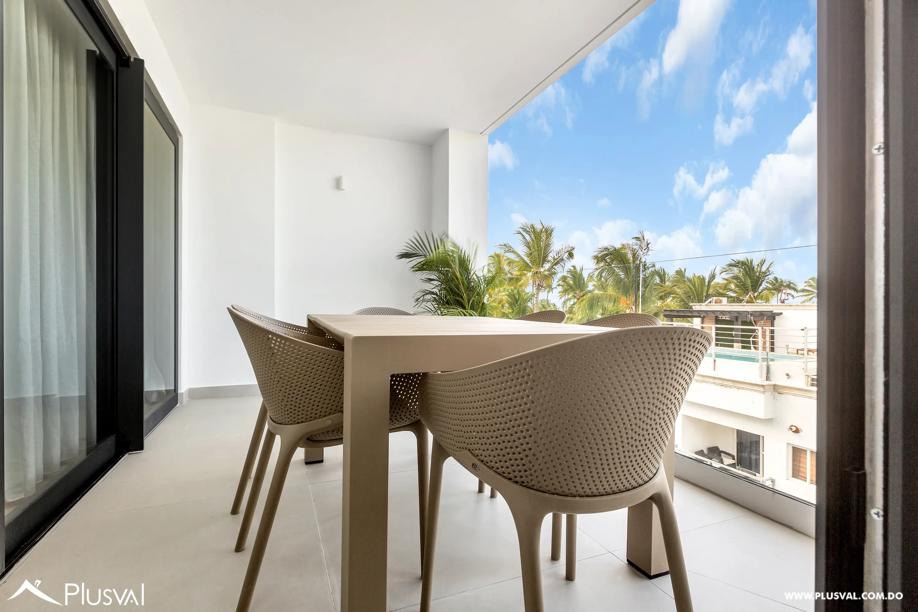 Penthouse dúplex con terraza panorámica y piscina privada a pasos de la playa en Los Corales 487817