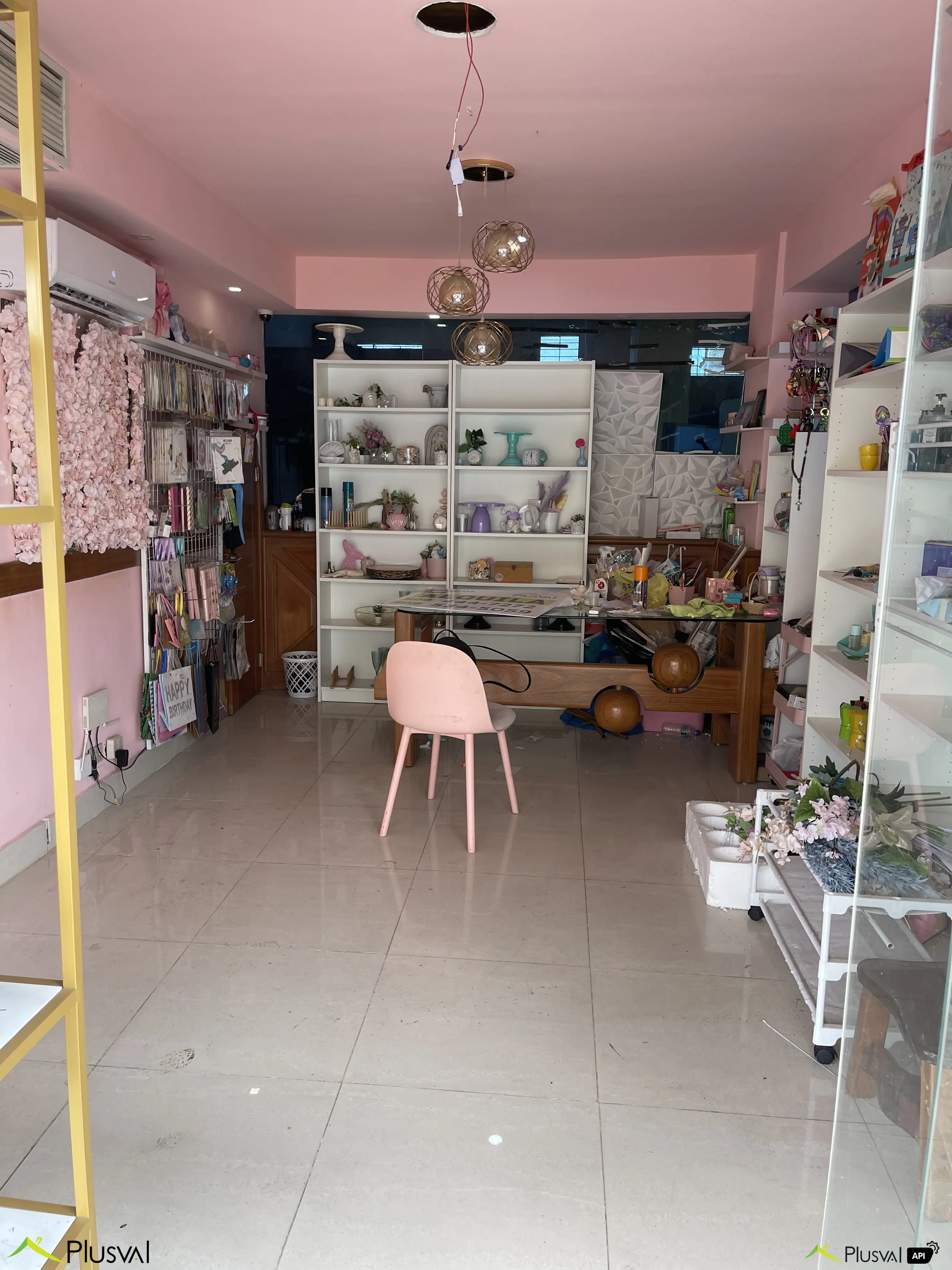 Local comercial en alquiler, una esquina a Av. Venezuela. 450526