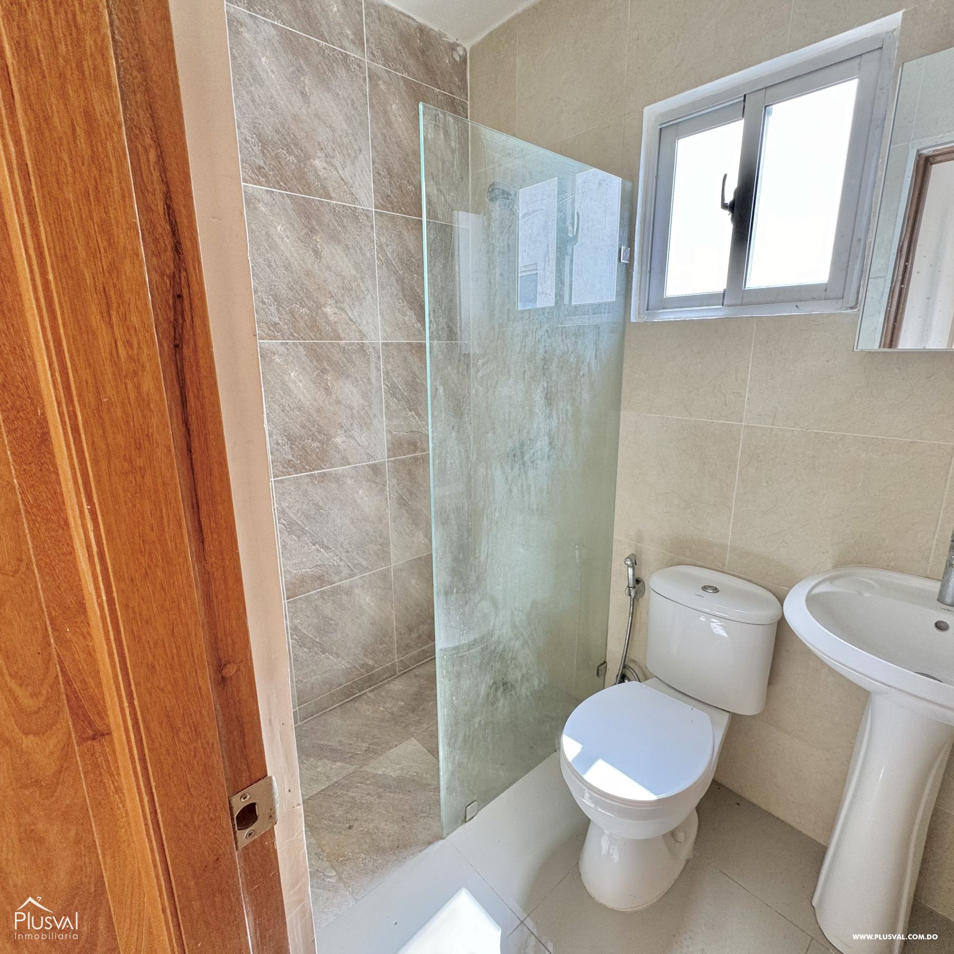 Amplio Apartamento en Alquiler nuevo en Colinas del Arroyo 434787