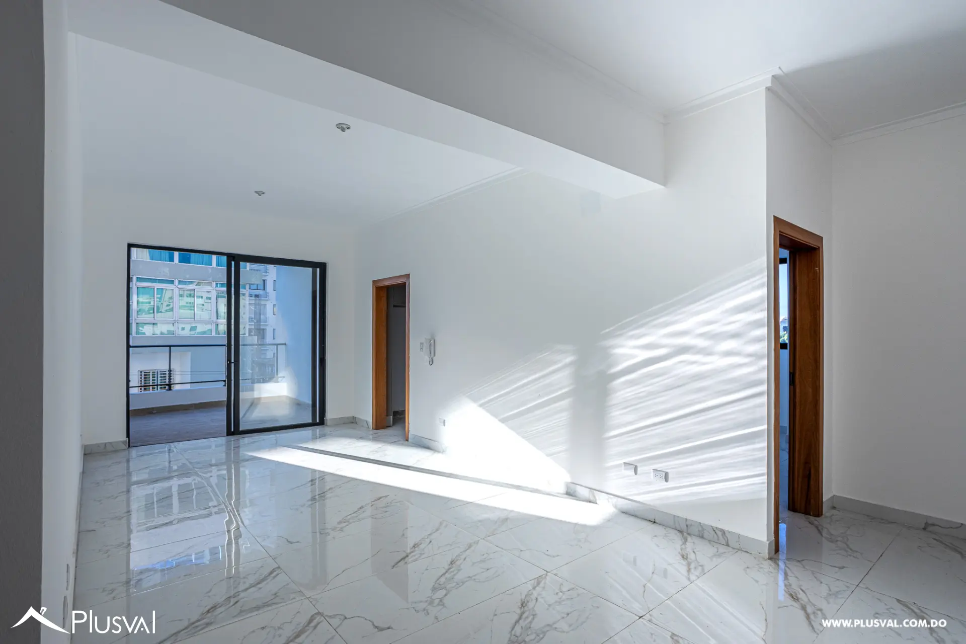 Vive en Los Cacicazgos: Apartamento de 2 Habitaciones con Área Social y 2 Parqueos 480773
