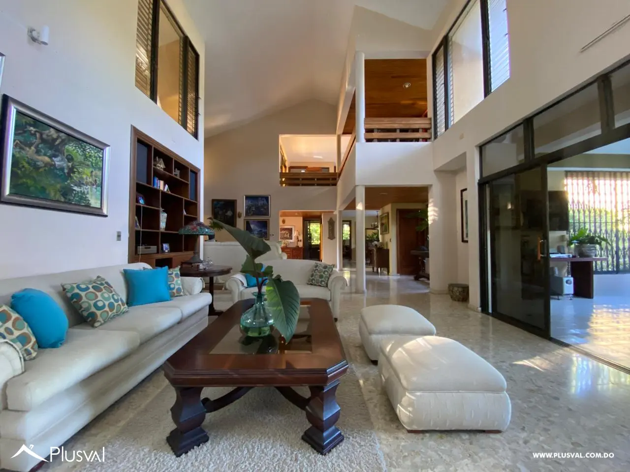 Villa en Venta en Los Rieles de Gurabo una Excelente Inversión con Amplios Espacios 515908