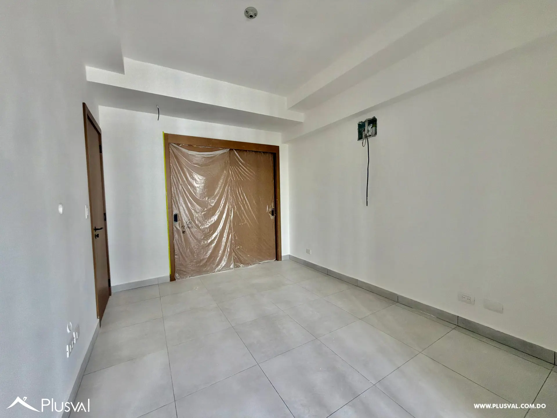 Hermoso apartamento apartamento en alquiler, en la mejor zona de Evaristo Morales 505303