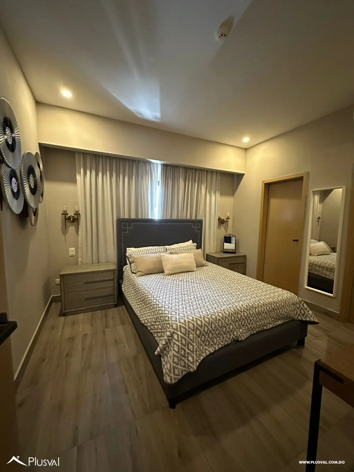 Amplio apartamento amueblado en piantini. 492079