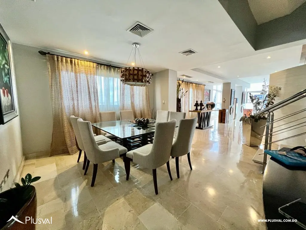 Excelente PH de 3 niveles en venta en una de las zonas mas tranquilas de Naco 492615