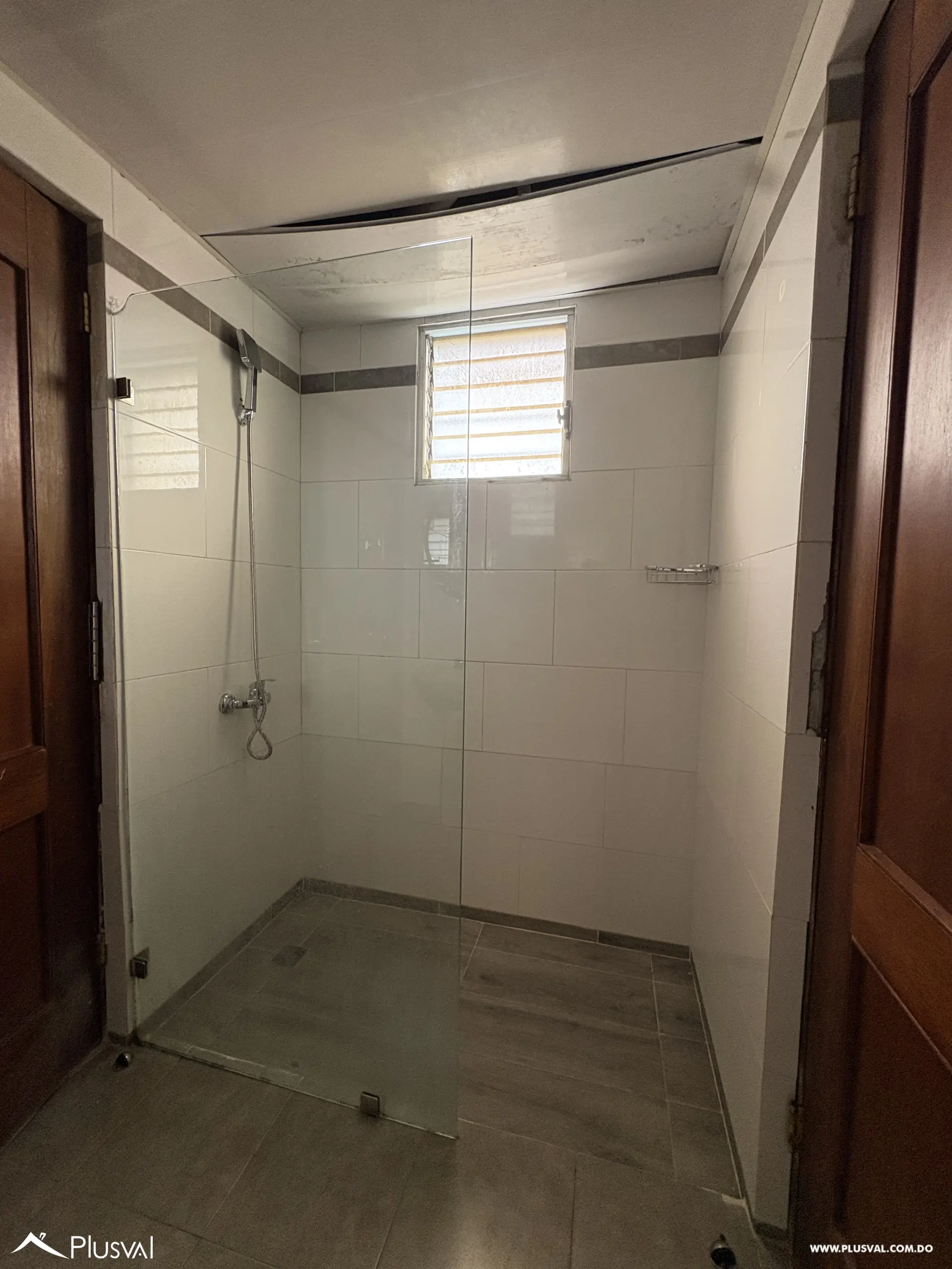 Cómodo apartamento en venta en Evaristo Morales. 532434
