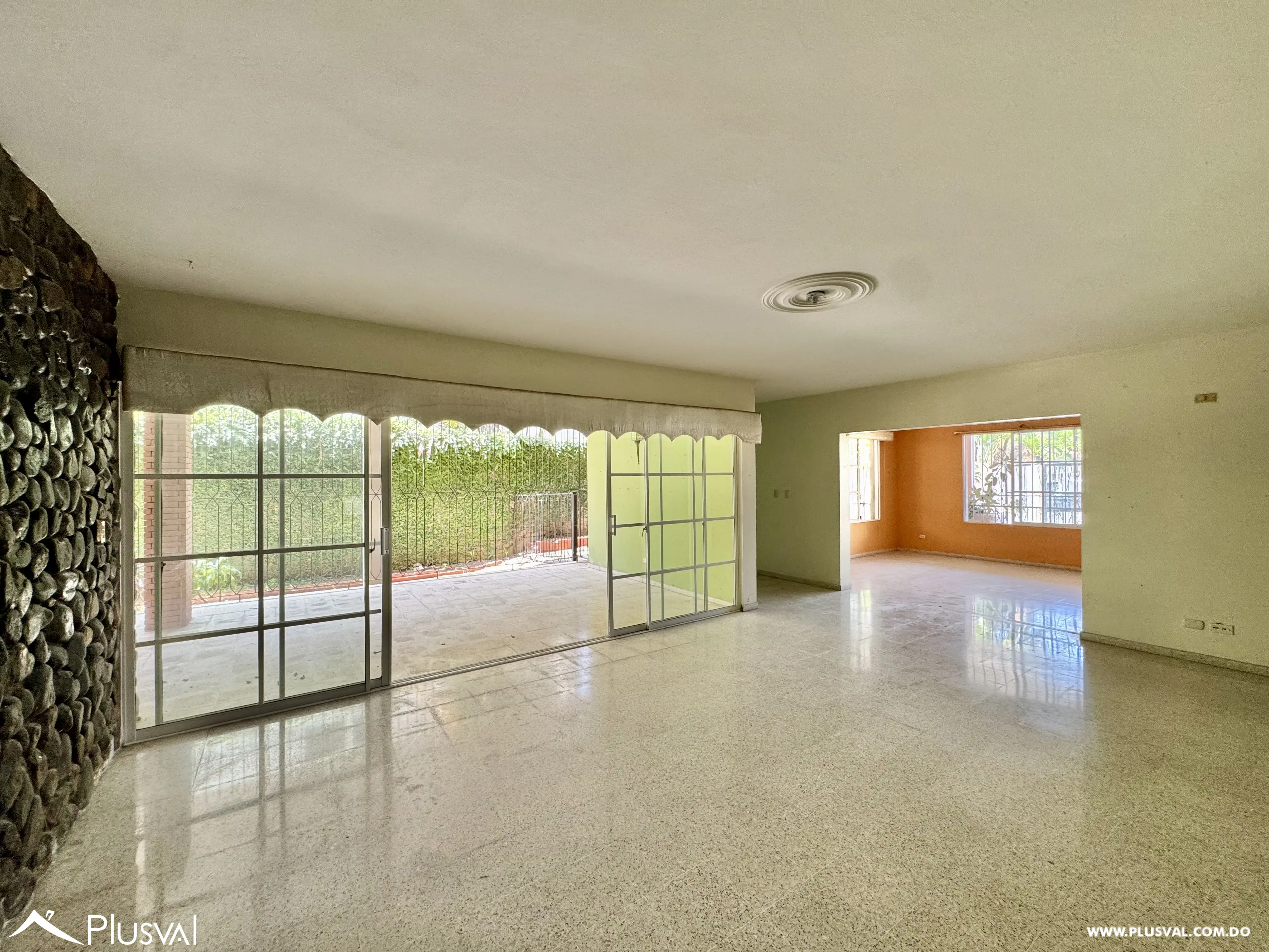 Vendo Maravillosa Casa de 2 Niveles en Los Cacicazgos 519151