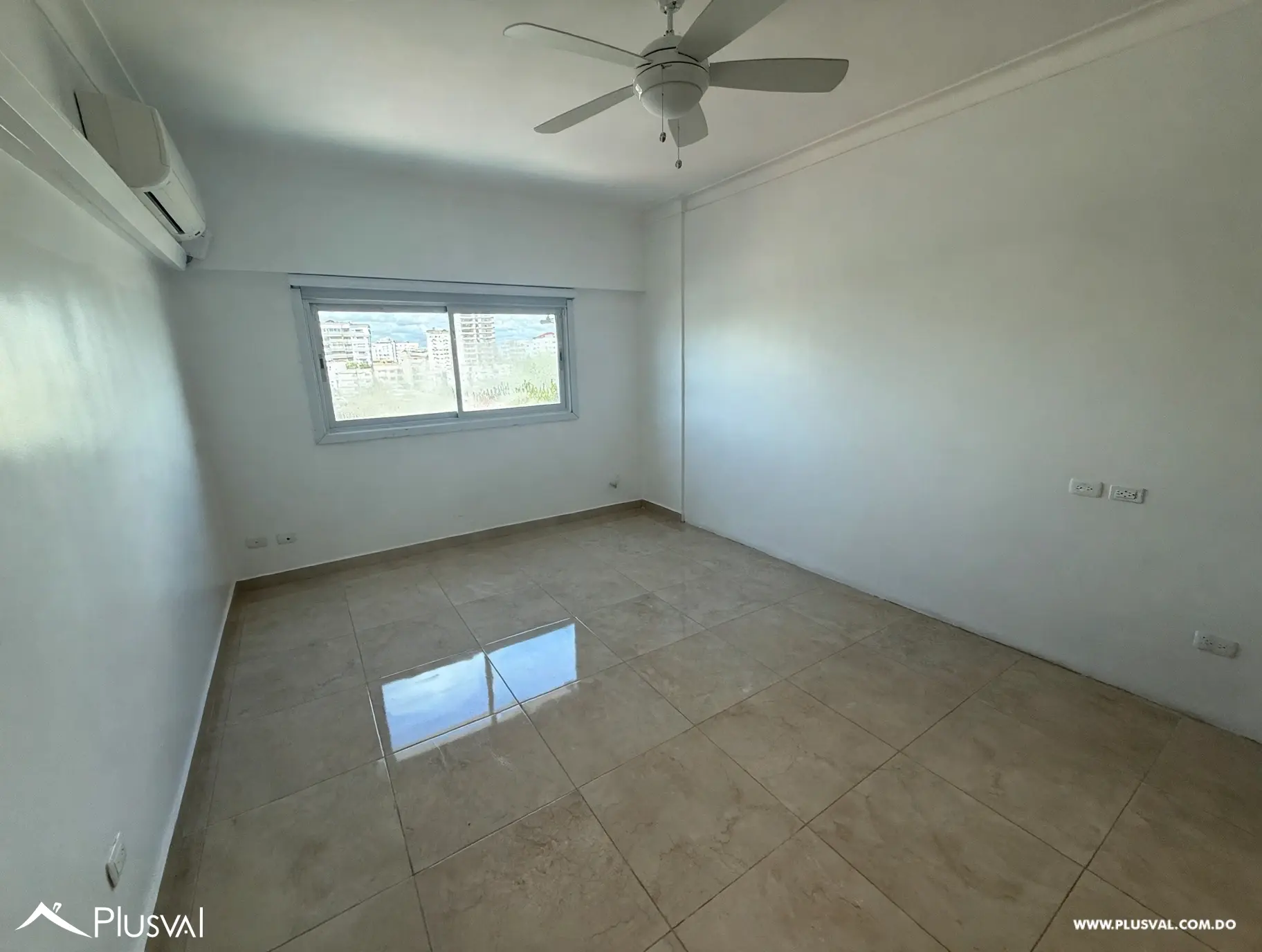 Apartamento en Venta de 3 habitaciones en los Cacicazgos 536284