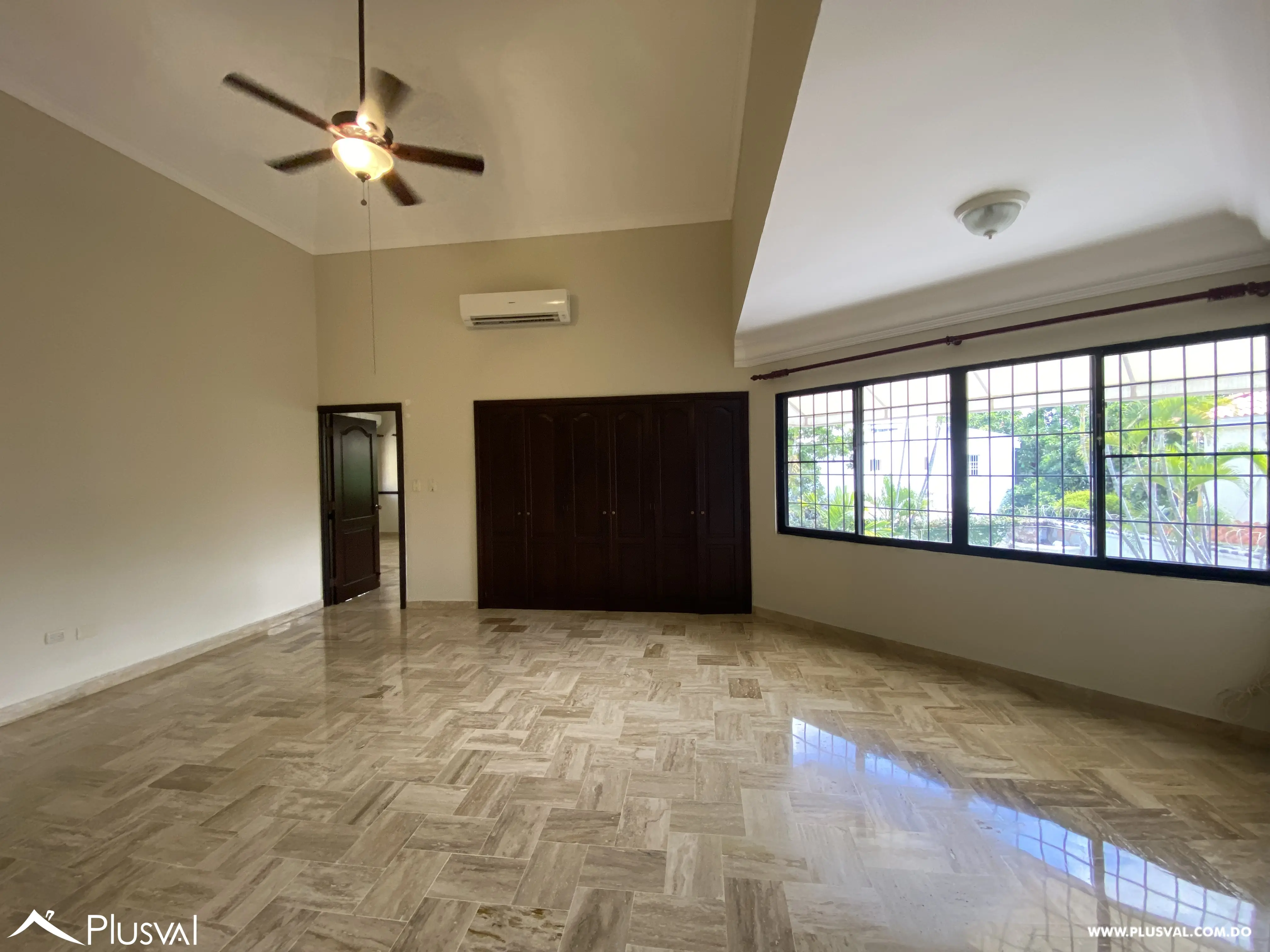 Alquilo Excelente Casa Residencial en Las Praderas 455441