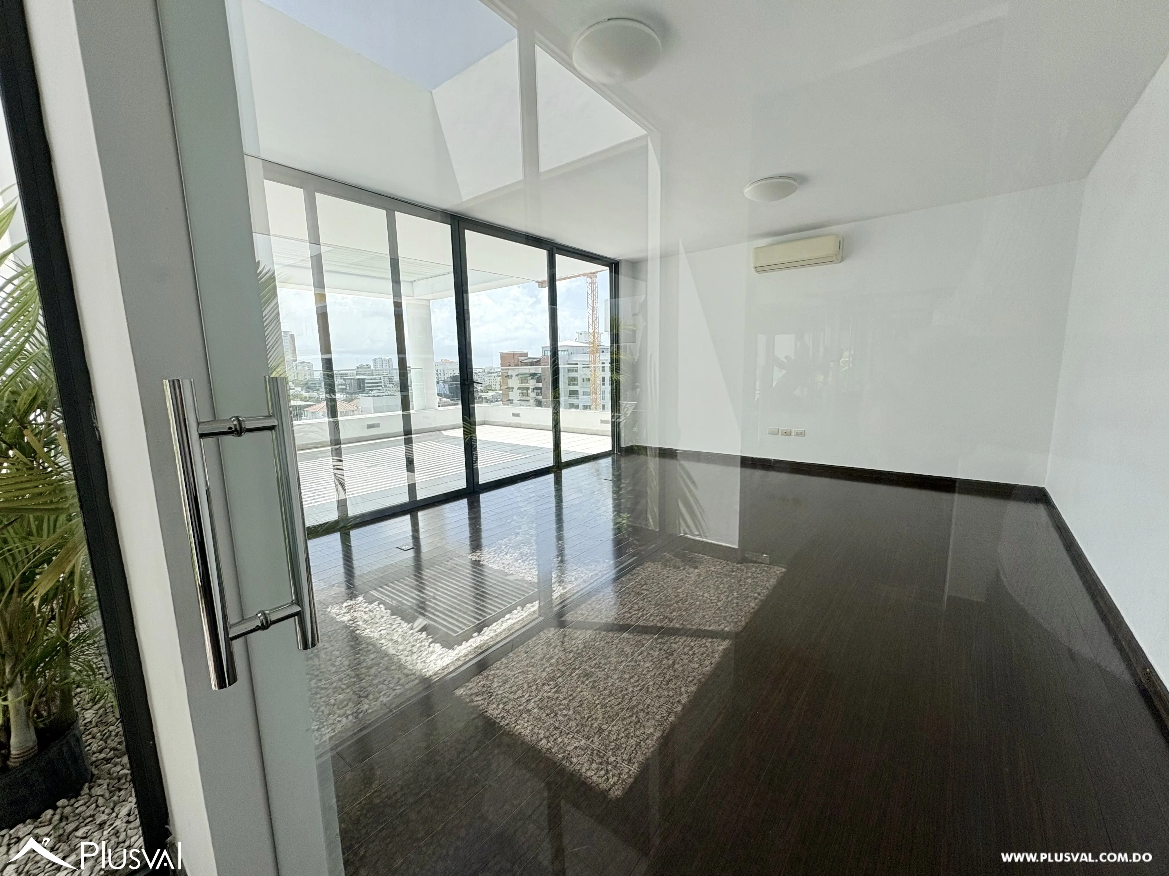 Hermoso apartamento en venta en Evaristo Morales 465268