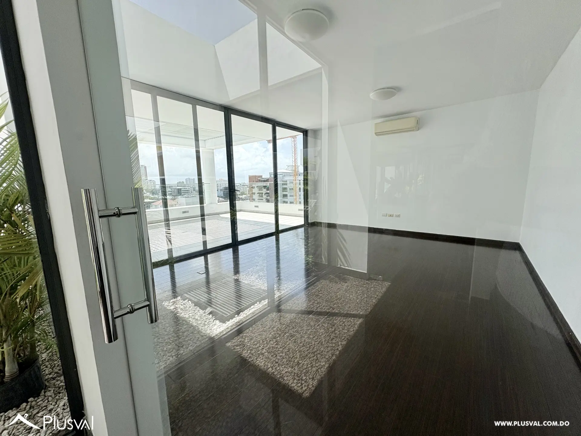 Hermoso apartamento en venta en Evaristo Morales 465268