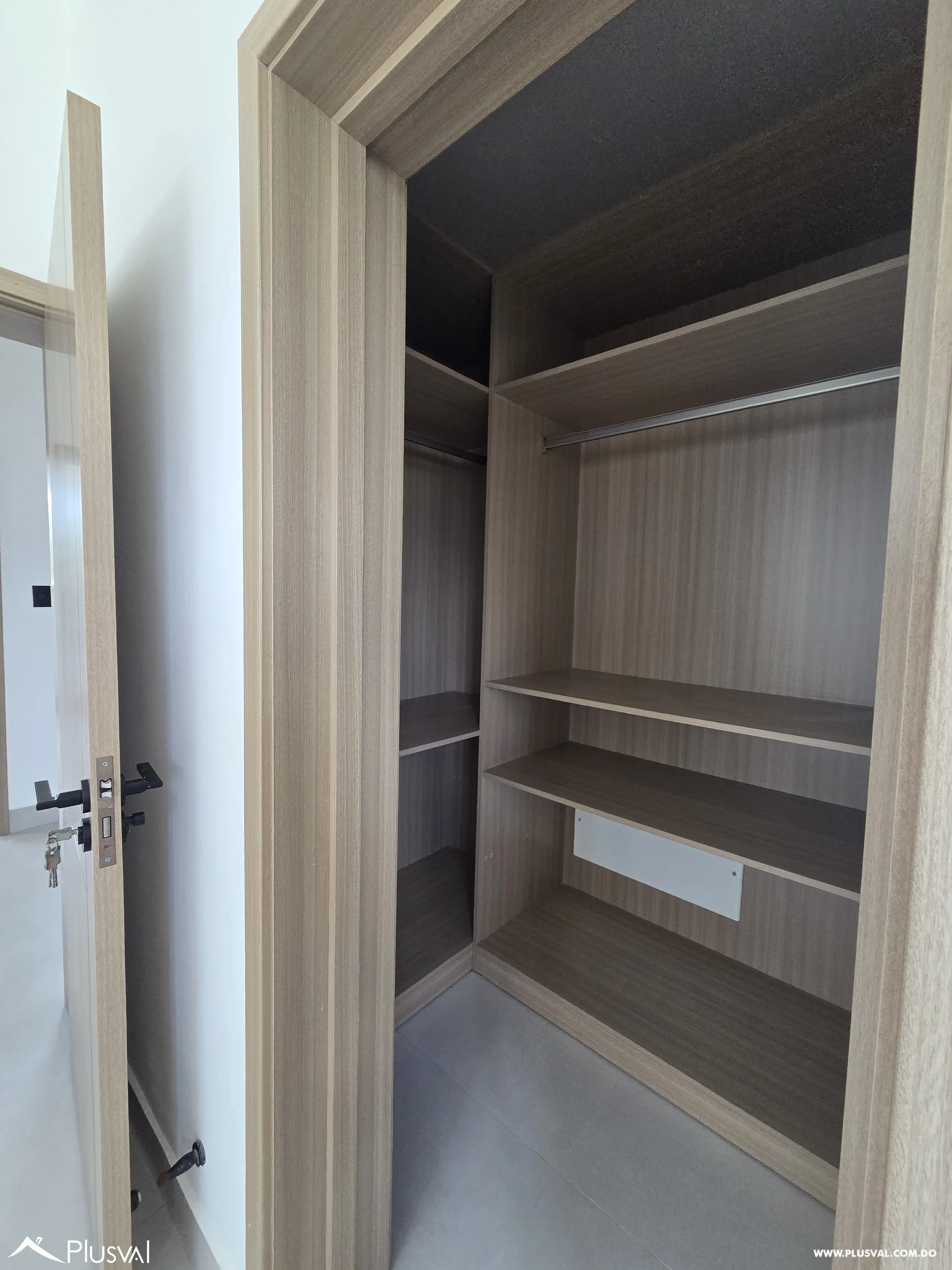 Proyecto de Apartamentos  en Juan Lopez Moca con Amenidades de Lujo 524200