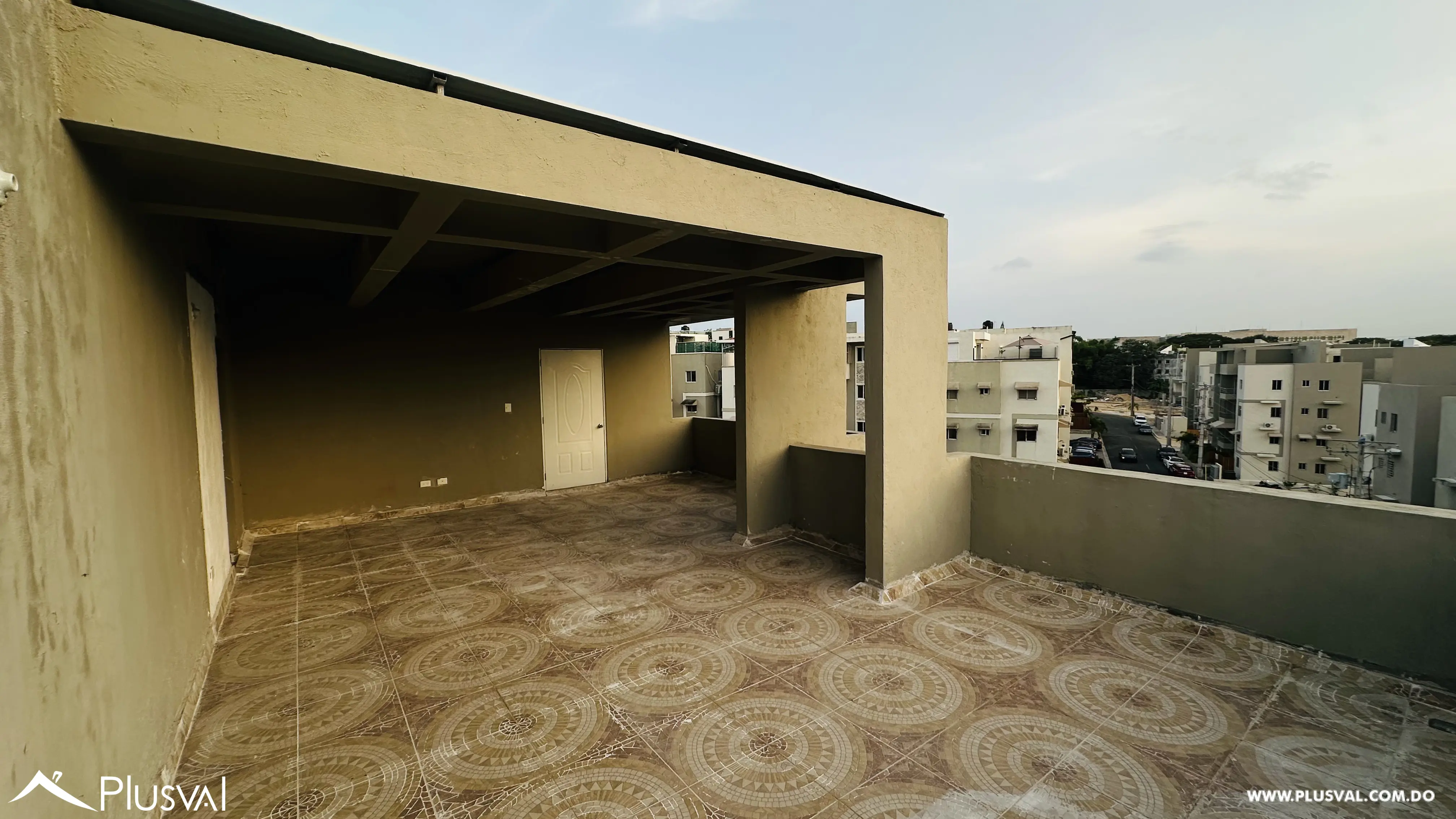 Apartamento de 3 habitaciones, 2 baños, 1 Parqueo y terraza privada. 519131