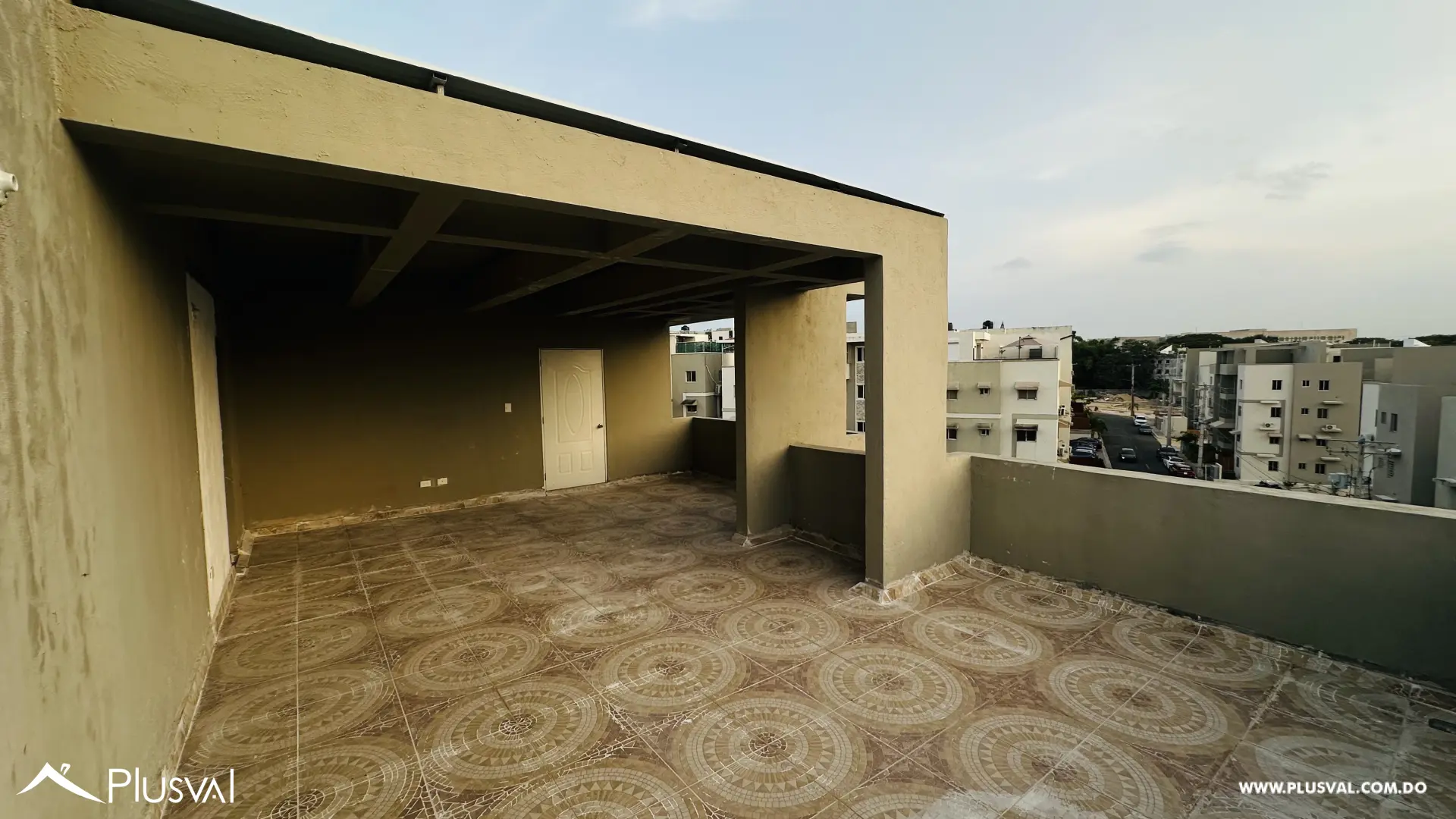 Apartamento de 3 habitaciones, 2 baños, 1 Parqueo y terraza privada. 519131