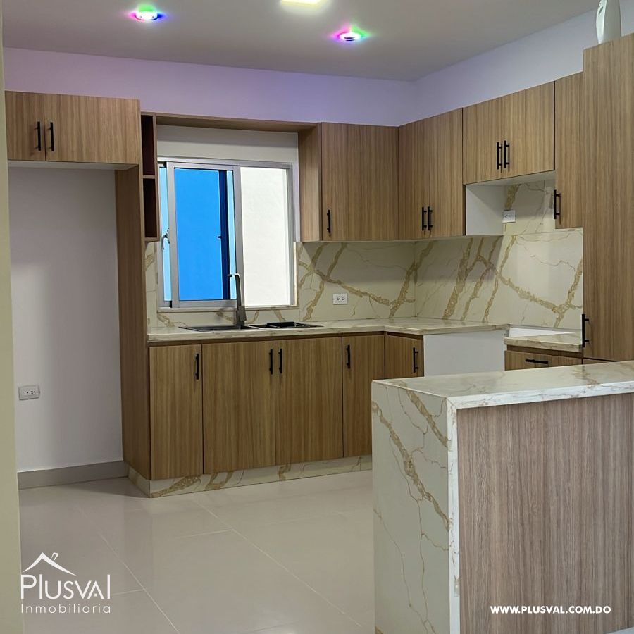 Casa exclusiva y de lujo de dos niveles en Brisa Oriental 413420
