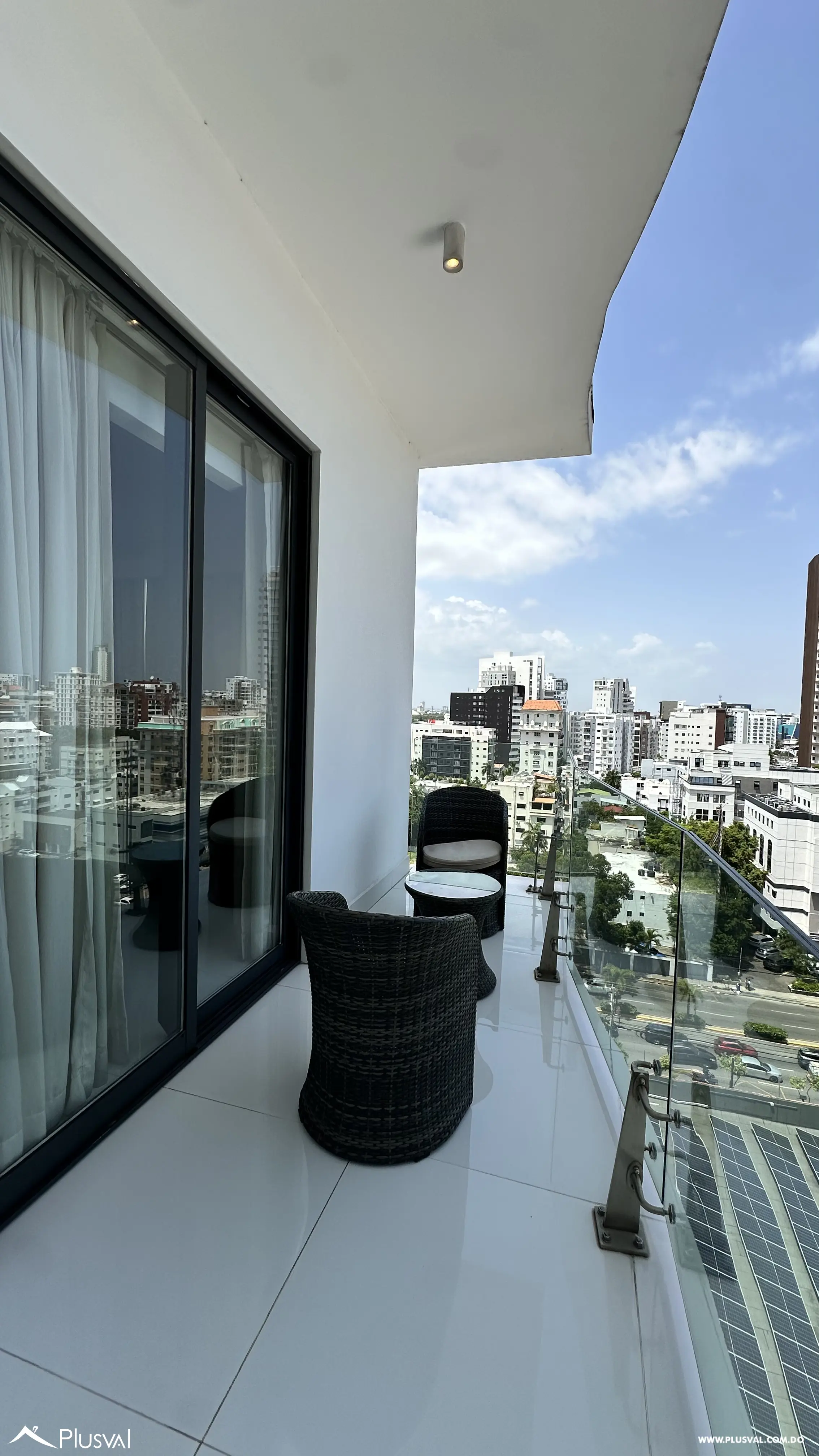 Apartamento en Renta Amueblado de 2 Habitaciones en Paraíso, Santo Domingo | Torre con Piscina, Gym y 2 Parqueos 513973