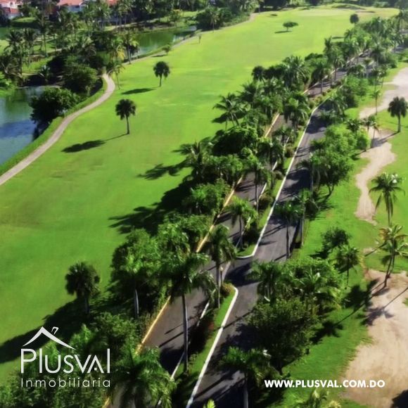 Apartamentos ubicados frente a un campo de Golf  en Bavaro 370892