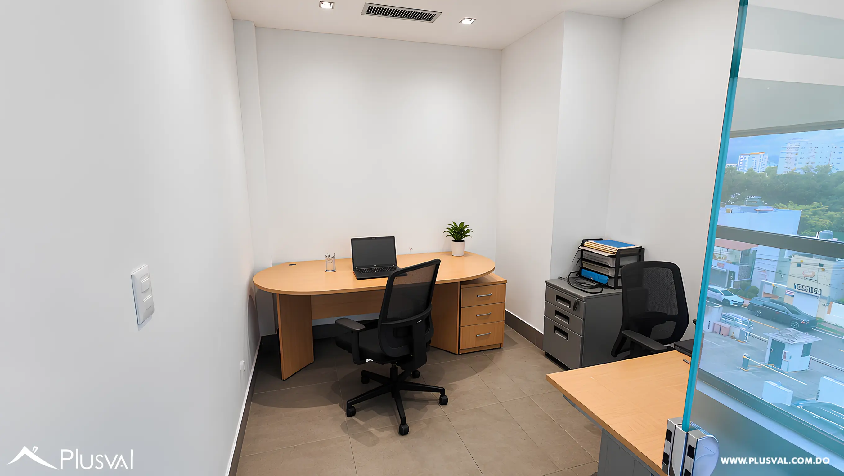 Amplio Local comercial en Torre Corporativa 520802
