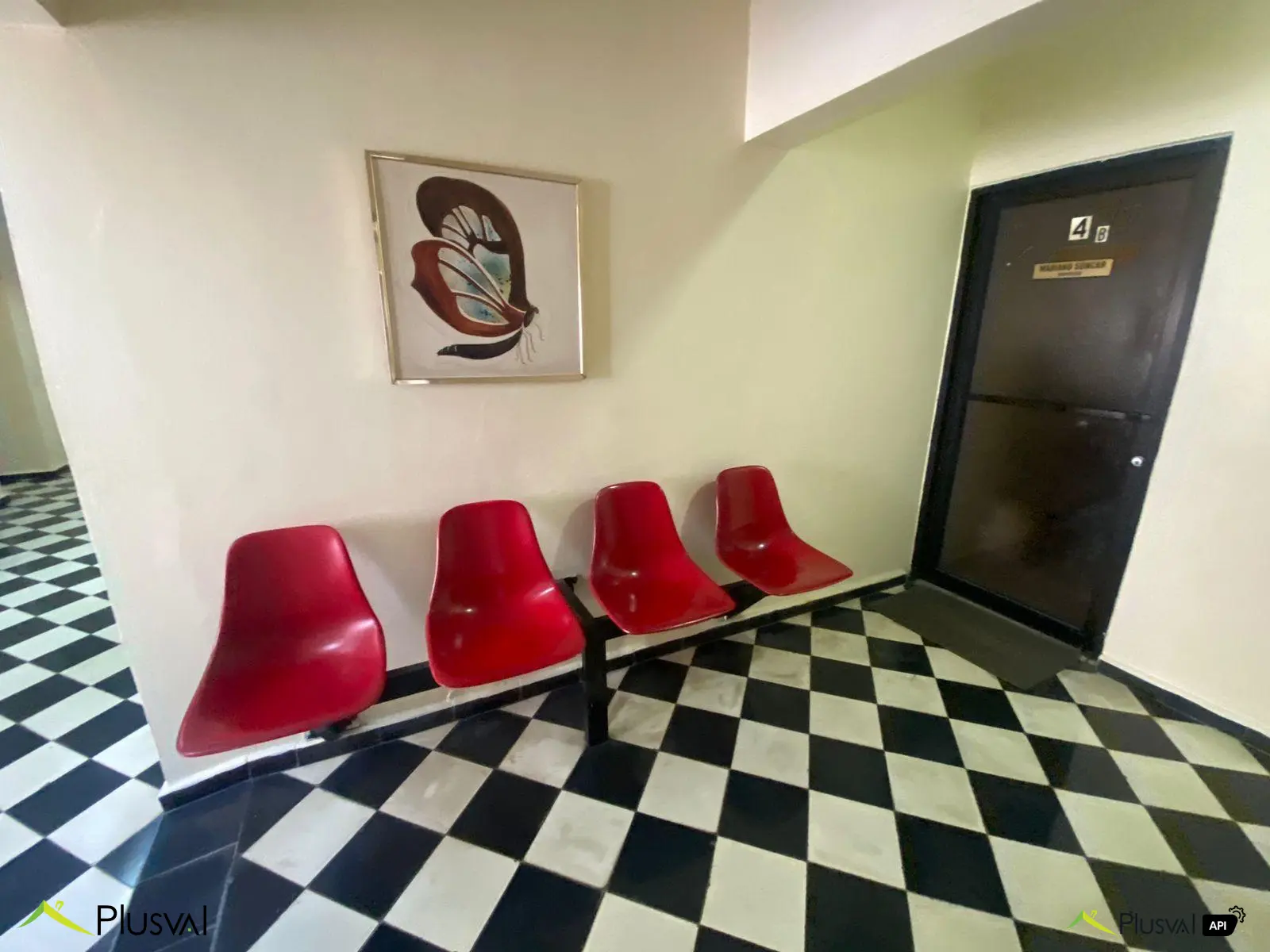 Alquilo Excelente Local Centro Odontologico Uruguay en Gazcue- Calle Uruguay 1, Gazcue 445509