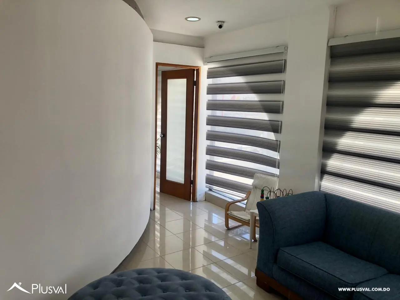 Local en alquiler en Naco – Esquina con gran visibilidad 474543