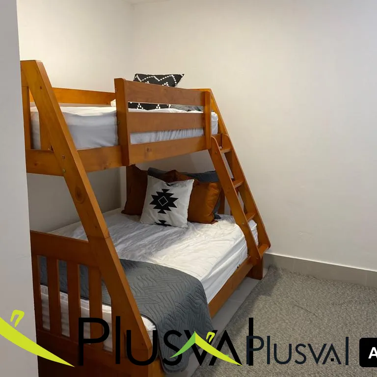 Amplio apartamento en venta con terraza y acceso a playa en Punta Cana Village 444536