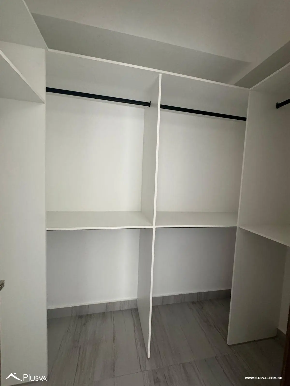 Venta de apartamento de 2 habitaciones en torre de lujo 463258