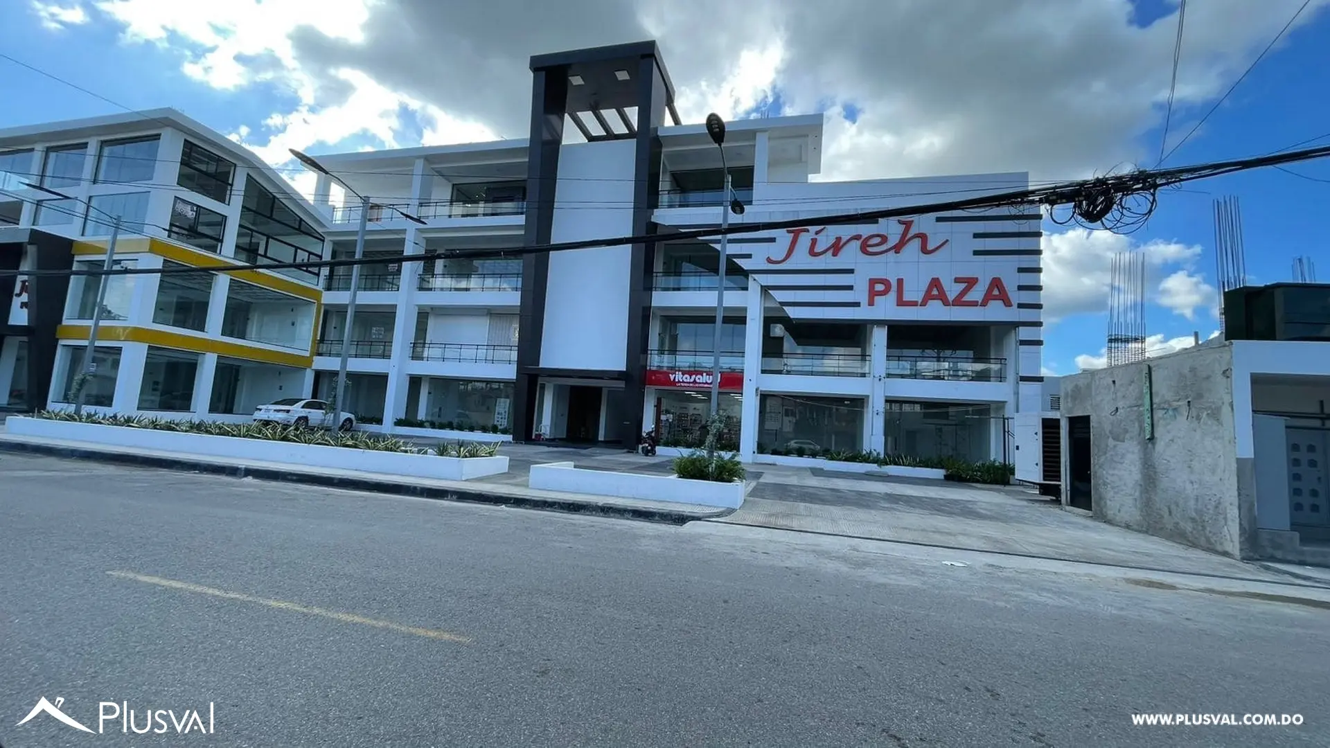 Disponible Local Comercial Plaza Jireh, unidad L-18 477451