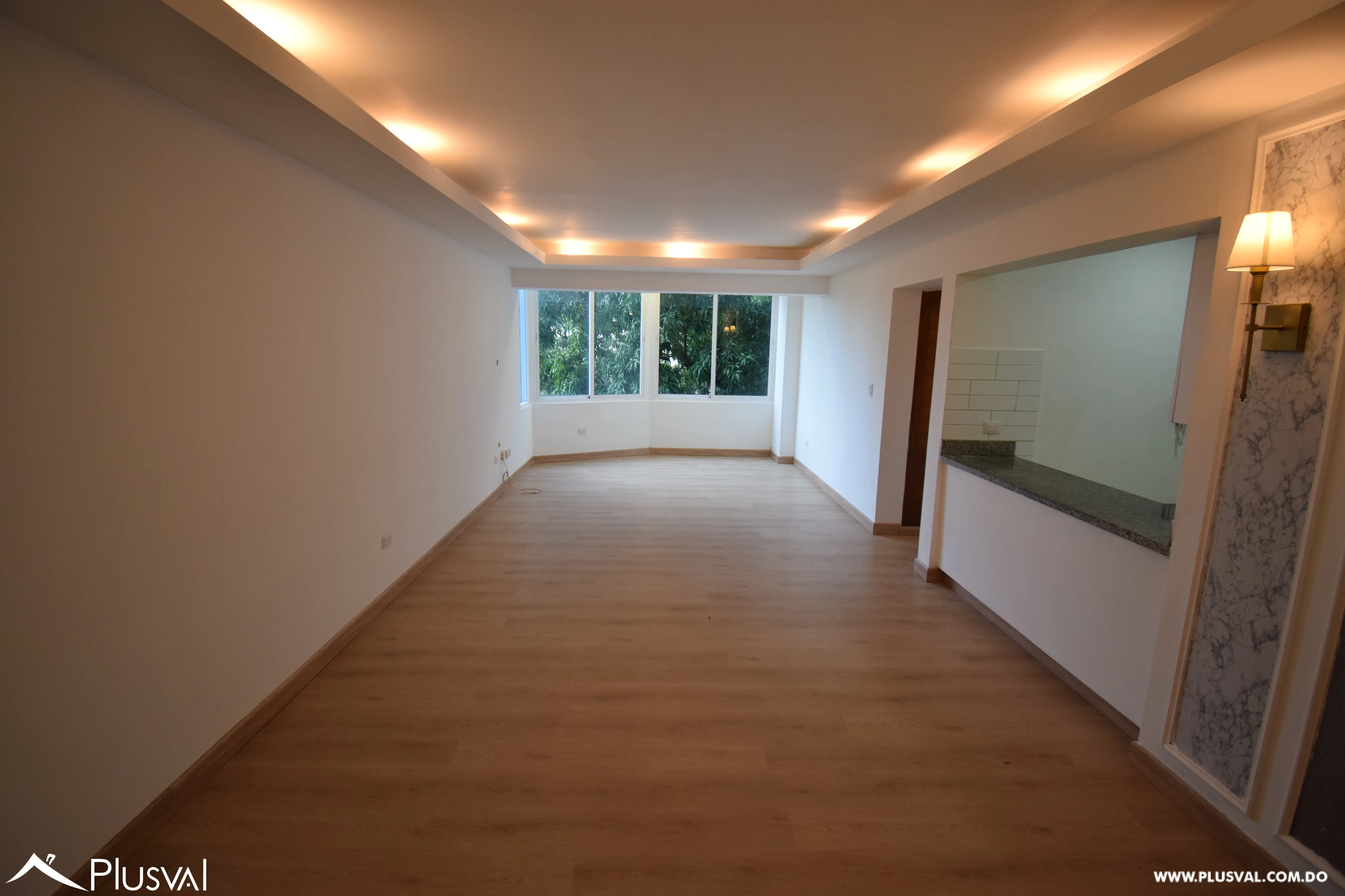 Apartamento en alquiler vacío con excelente ubicación. 468026