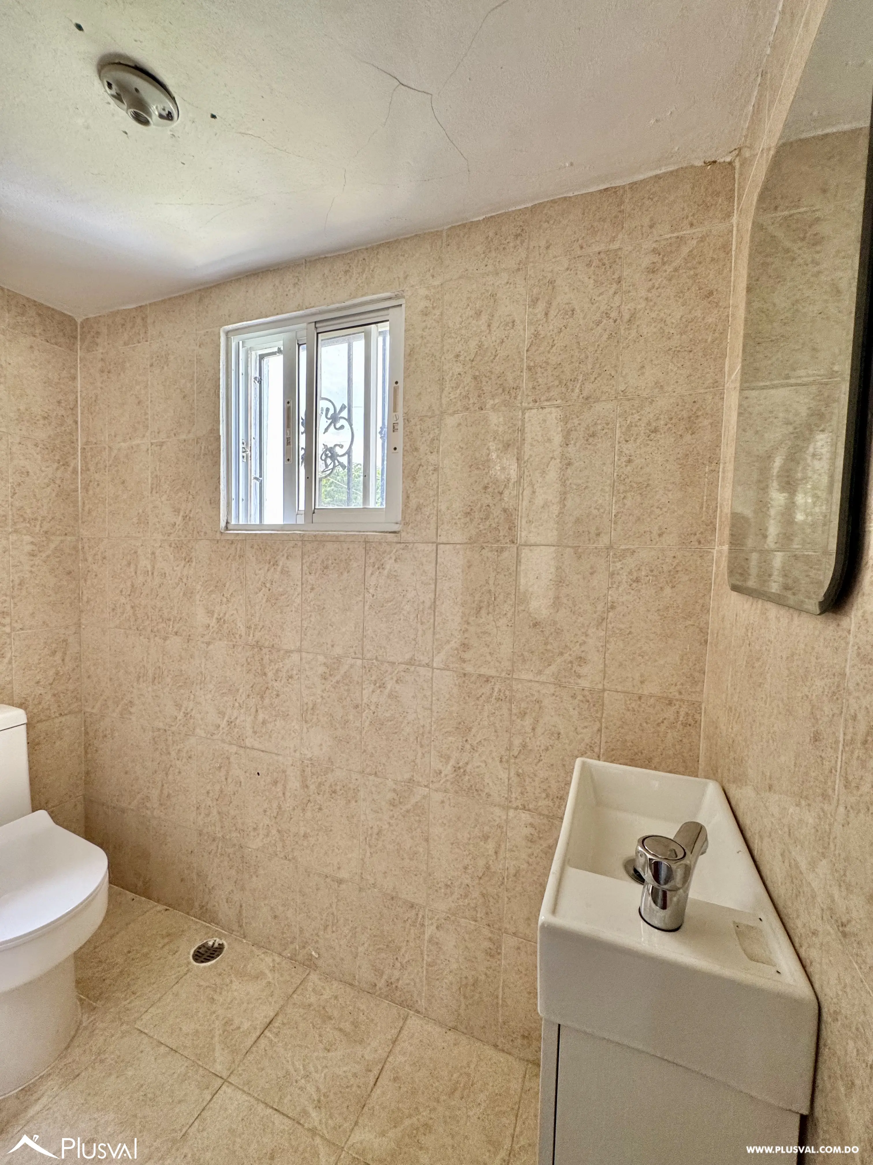 Alquilo Hermosa Casa de 2 Niveles en Resicencial El Ducado- Altos de Arroyo Hondo 518215