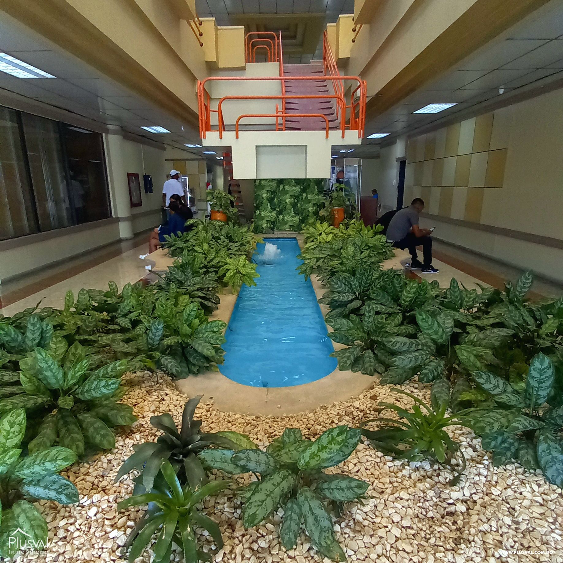 Local para oficina en venta en Unicentro Plaza 230772