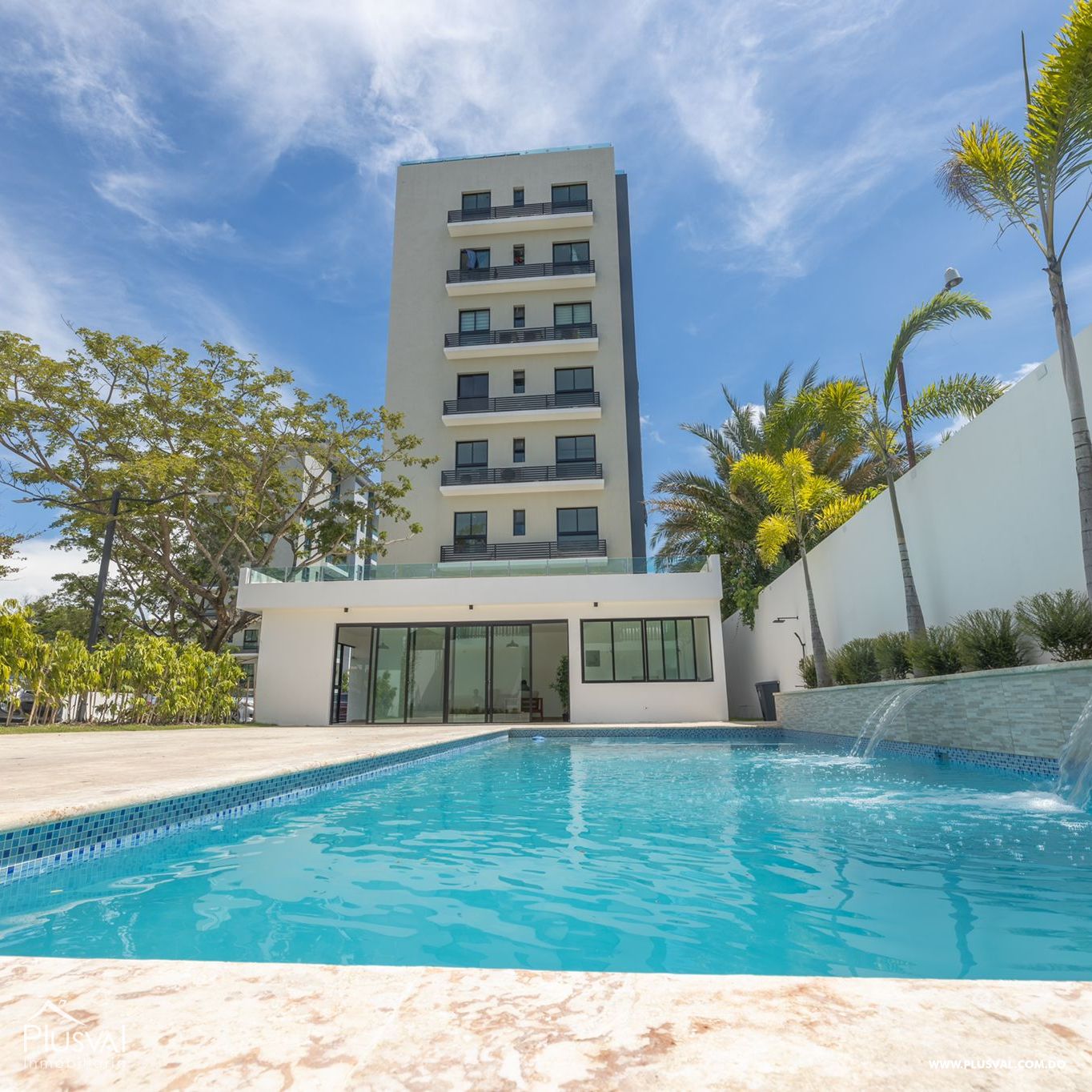 Exclusivo Apartamento Amueblado de 3 Habitaciones 244992