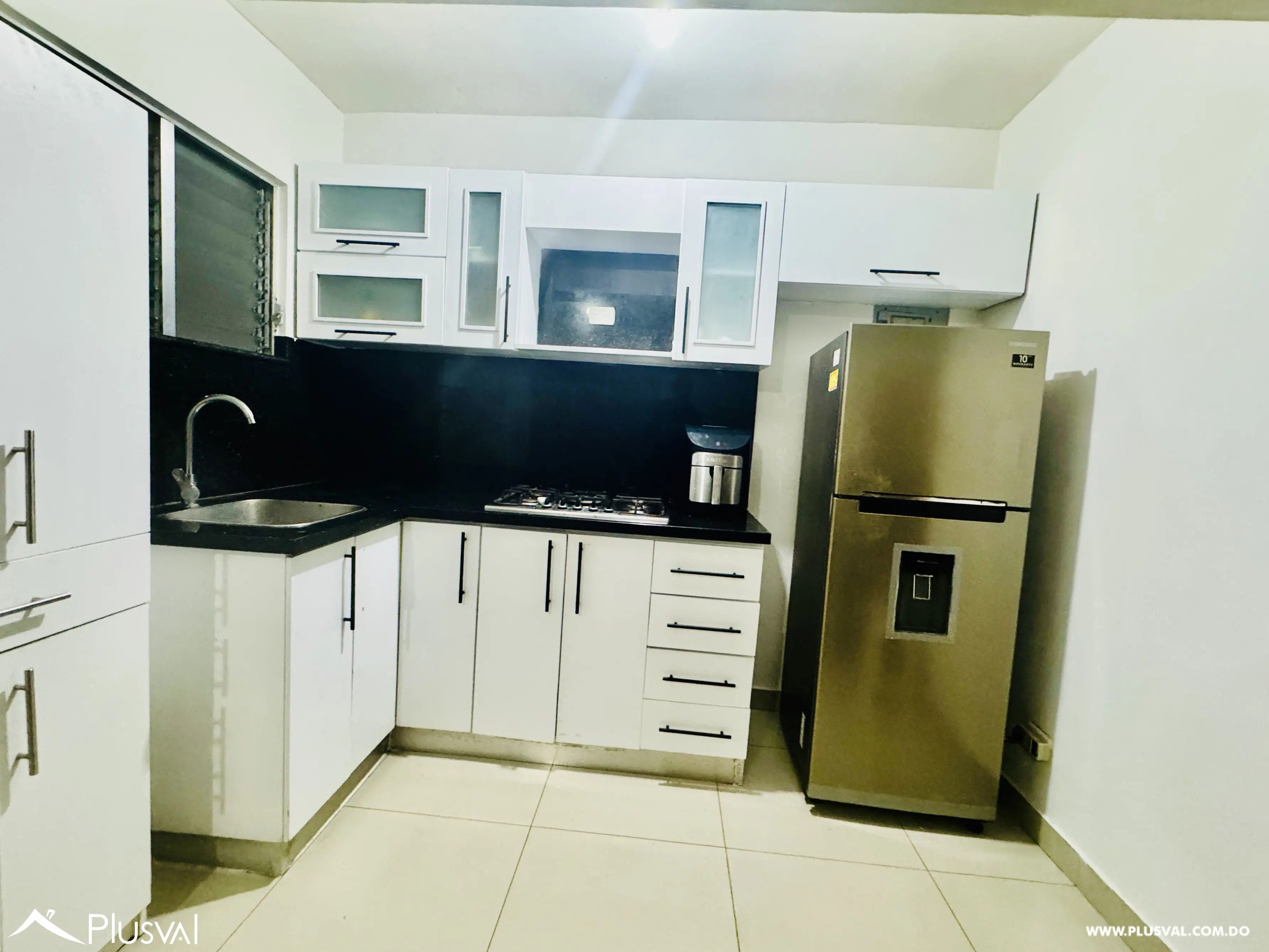 Cómodo apartamento tipo estudio para inversión estratégicamente ubicado. 470453