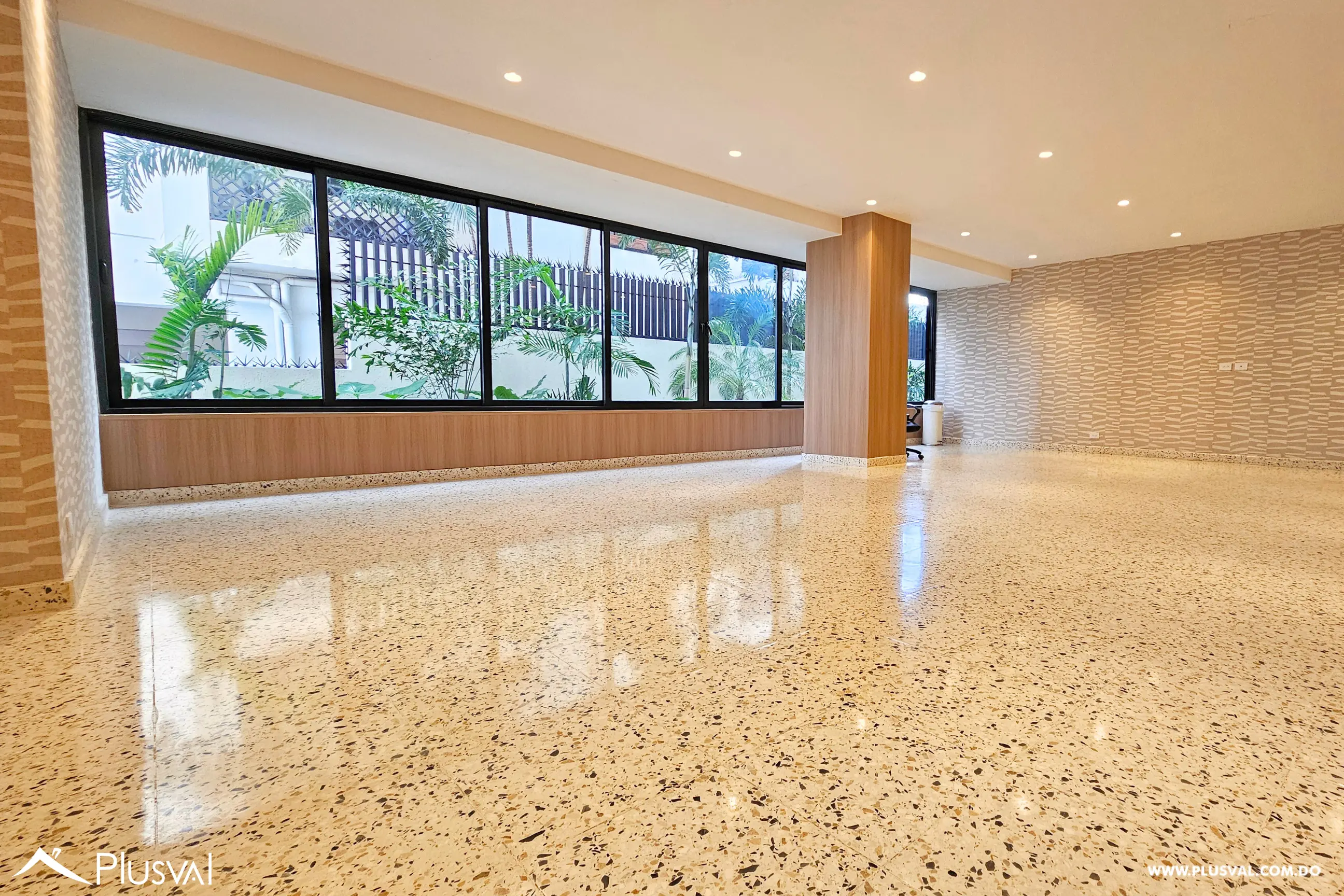 Apartamento en alquiler piso alto en Piantini 477564