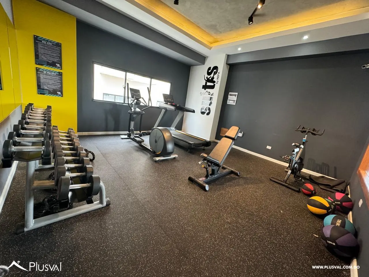 Alquiler  y Venta de comodo apartamento en torre moderna de Evaristo Morales 464628
