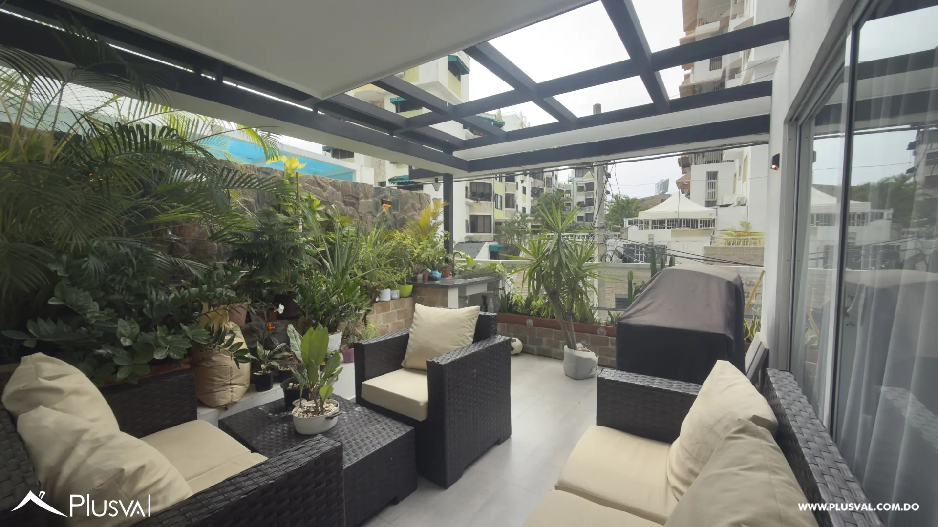 Apartamento con terraza en venta en Renacimiento 516677