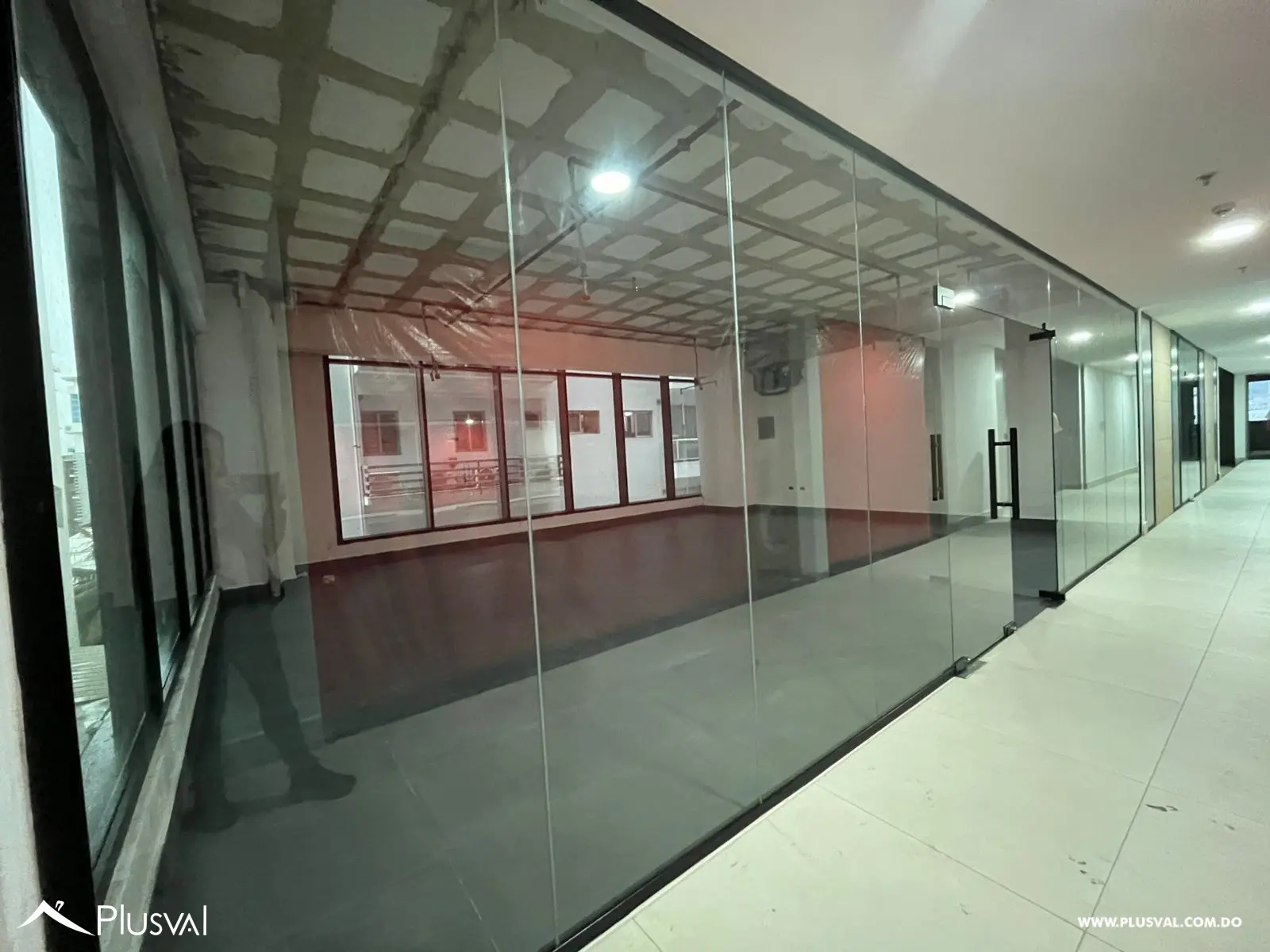 Oficina en prestigiosa torre empresarial en Piantini 469003