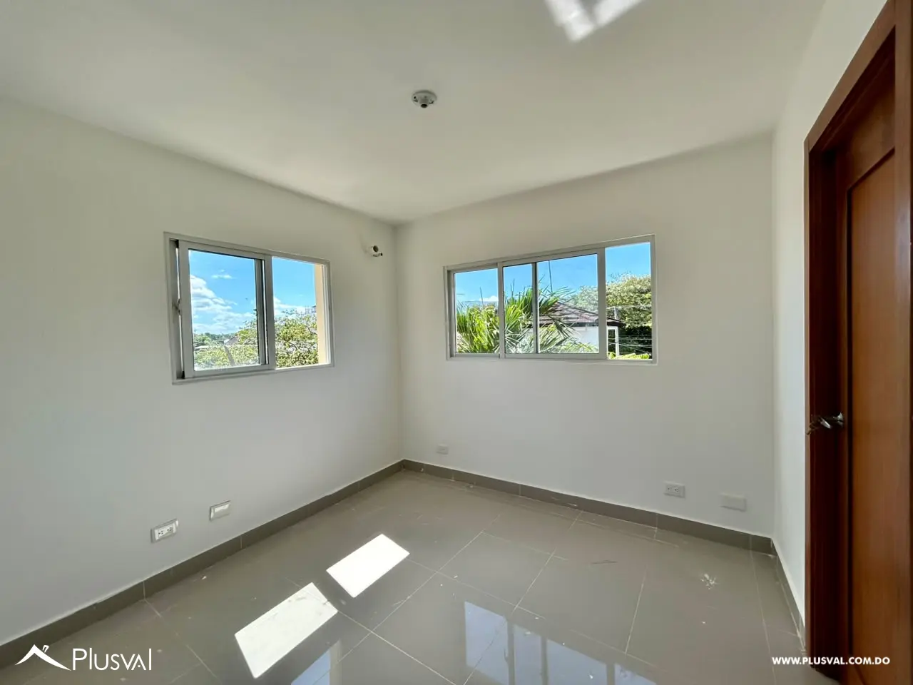 Se vende apartamento en La Vega Tercer nivel con terraza privada 531826