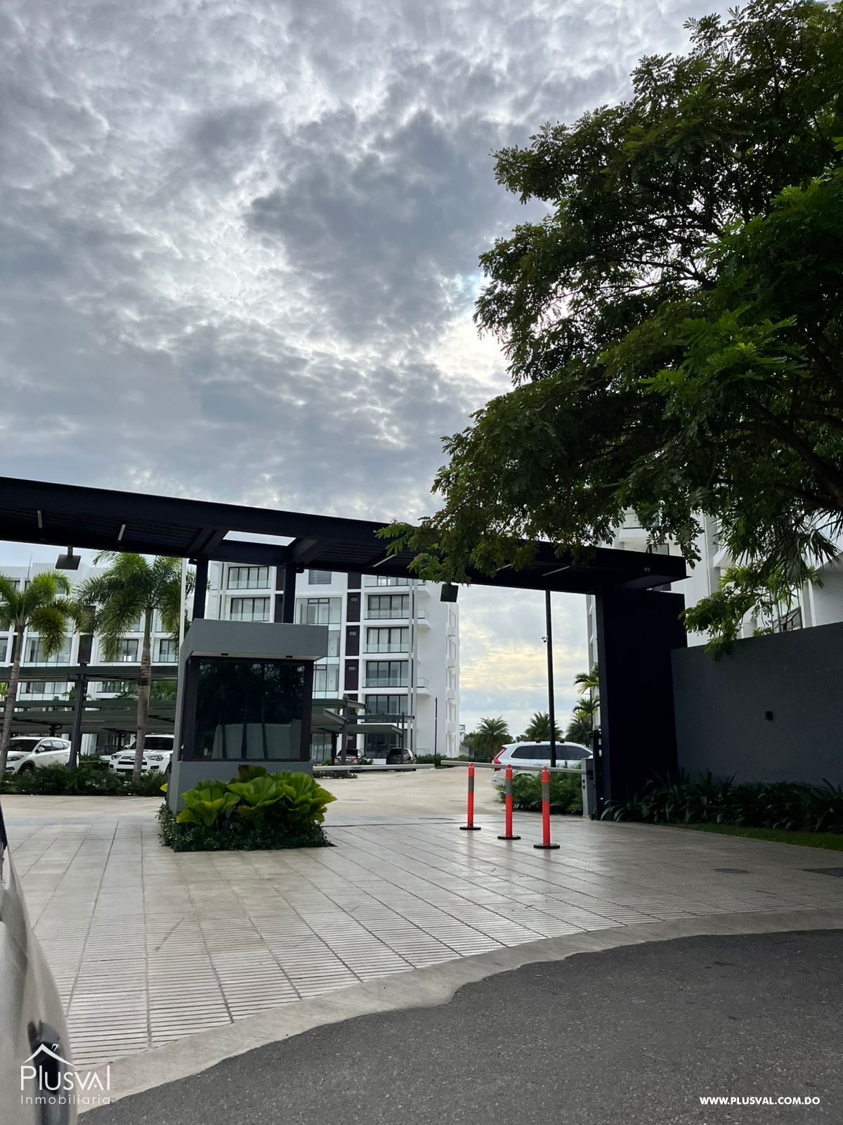 Apartamento Tipo Pent-House en alquiler en Cerro Hermoso con Increíbles Vistas 484111