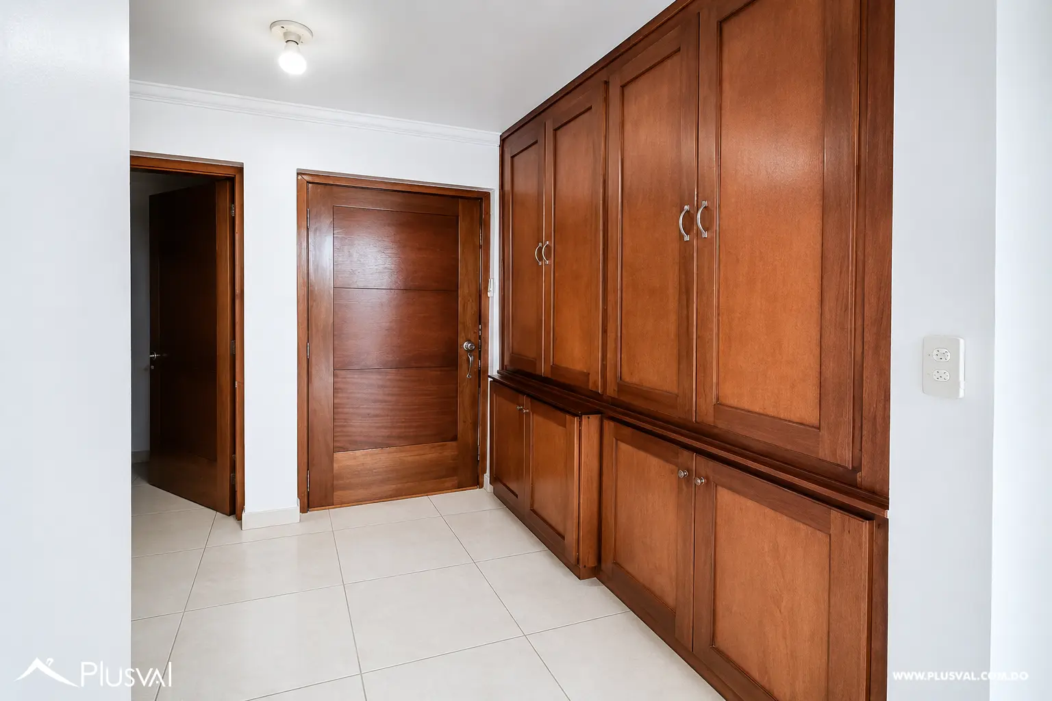 Apartamento en Venta en Av. San Isidro | 3 Habitaciones 524089
